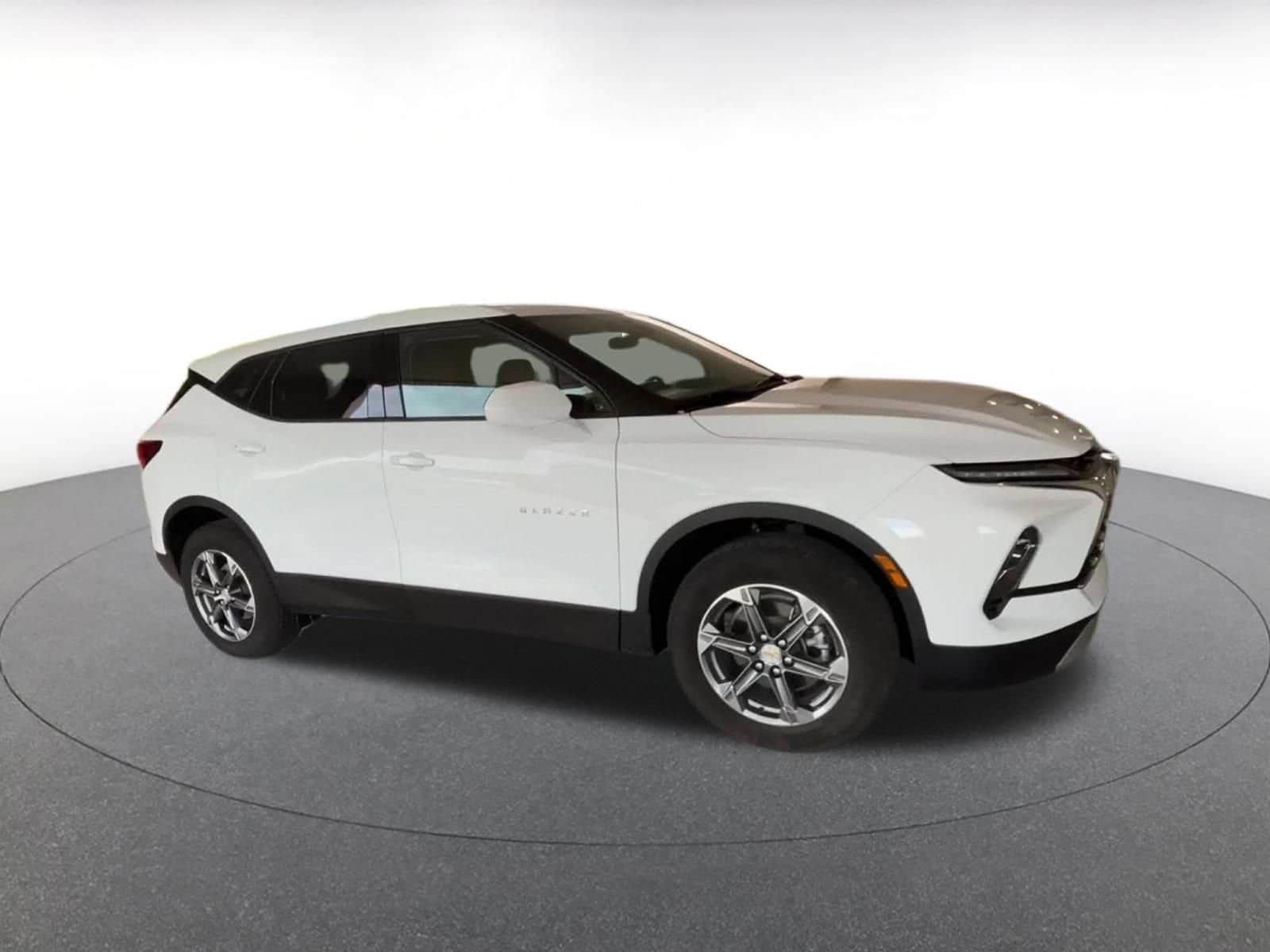 Thumbnail: 2026 Chevrolet Blazer - 2