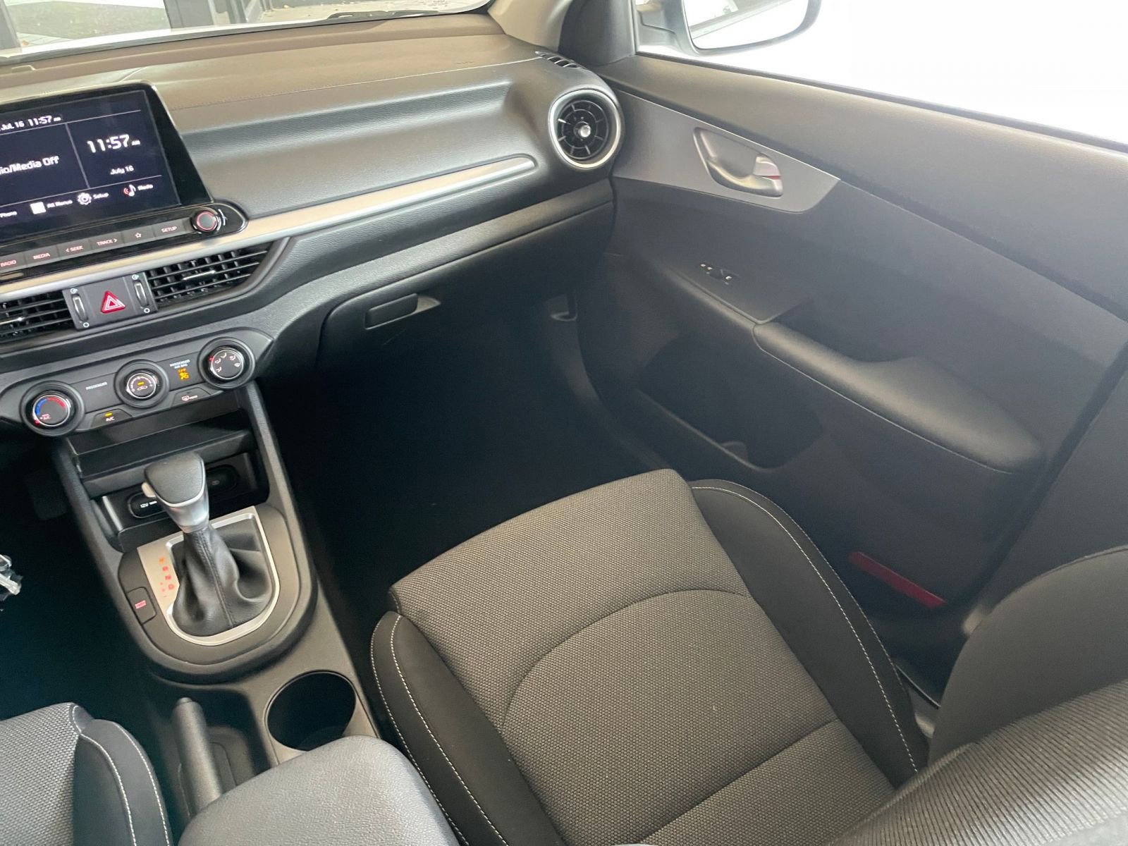 Thumbnail: 2024 Kia Forte - 30