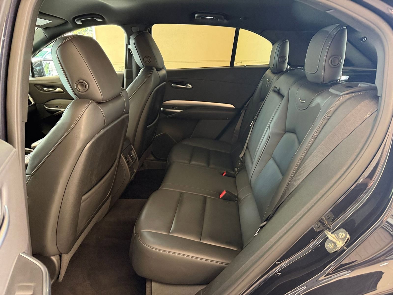 Thumbnail: 2023 Cadillac XT4 - 20