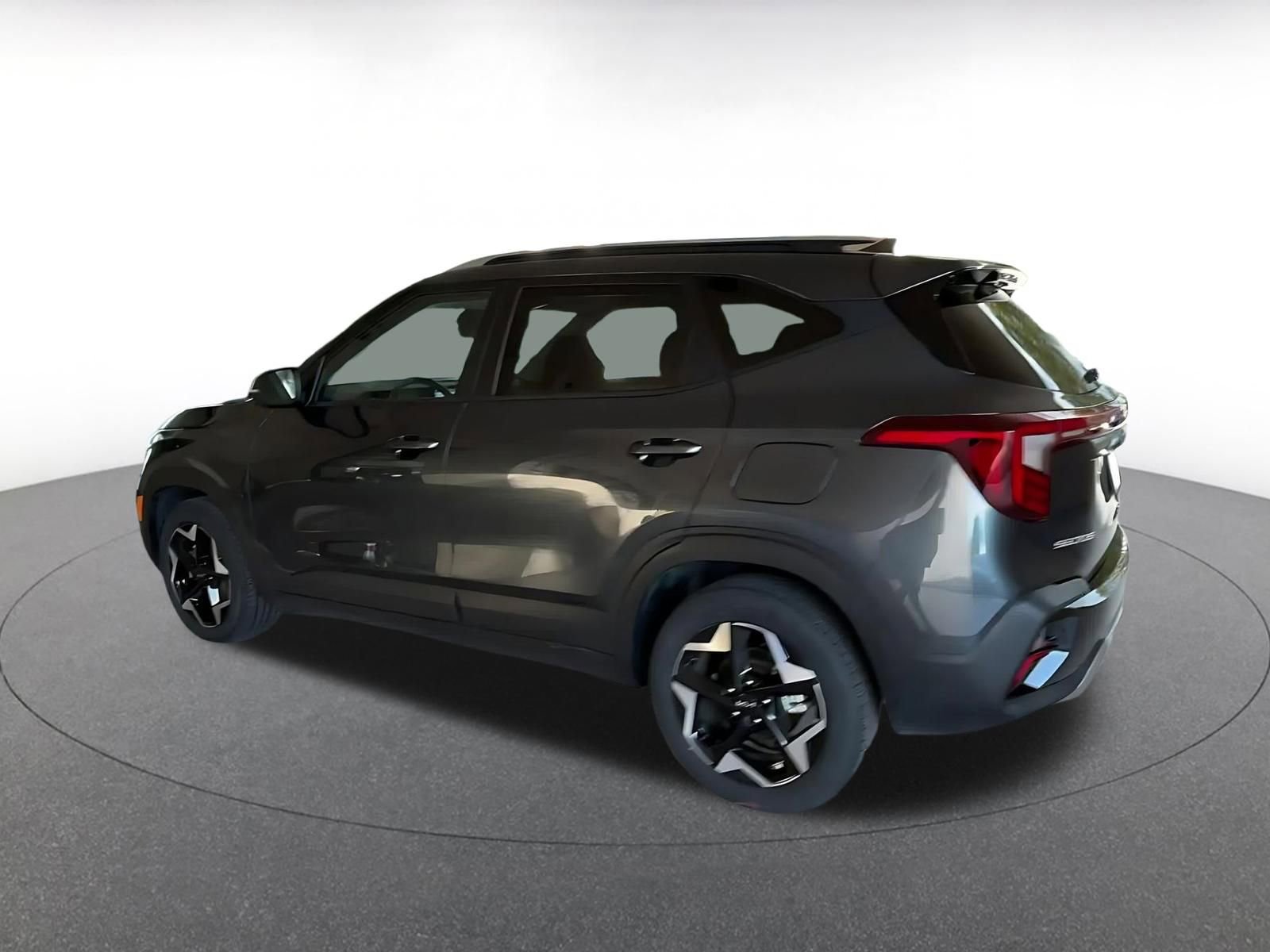 Thumbnail: 2025 Kia Seltos - 10