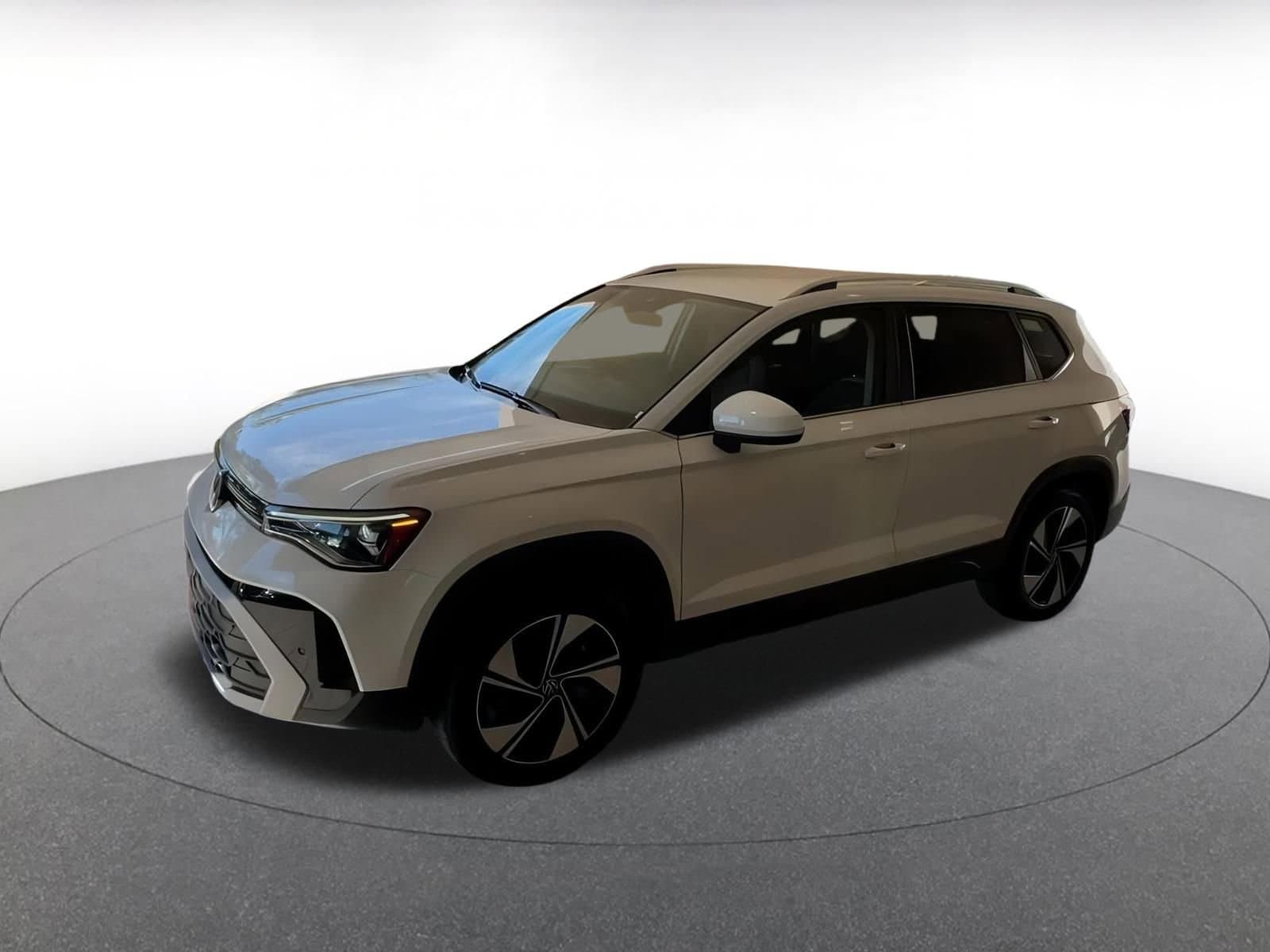 Thumbnail: 2025 Volkswagen Taos - 8