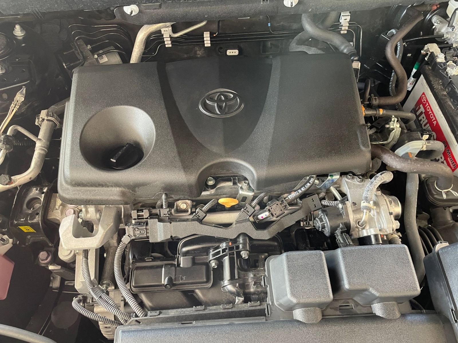 Thumbnail: 2025 Toyota RAV4 - 33