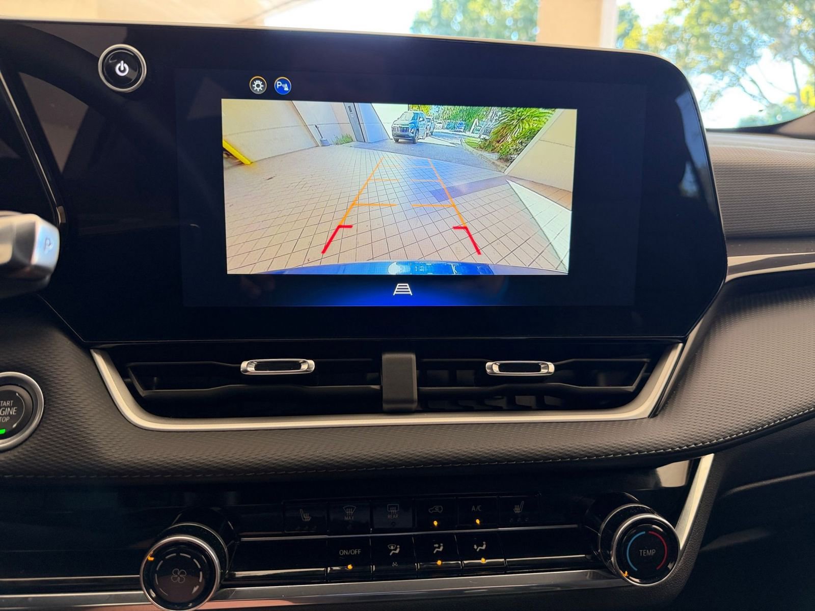 Thumbnail: 2025 Chevrolet Equinox - 17