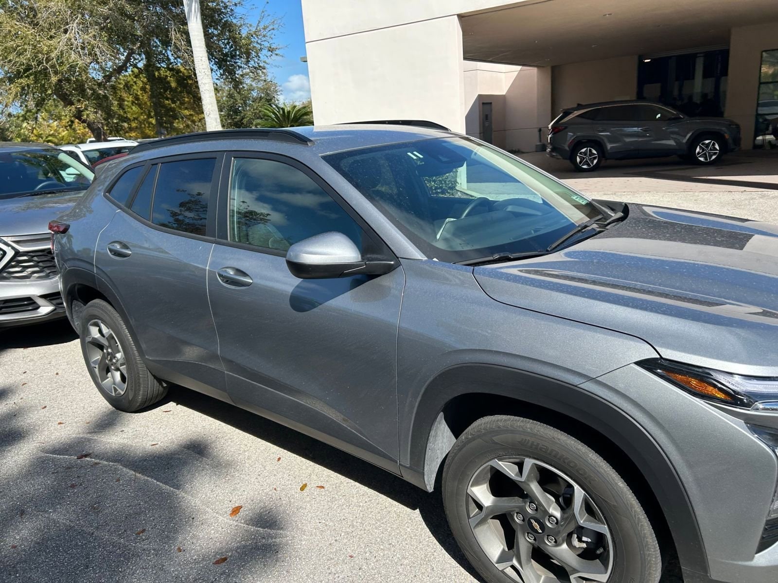 Thumbnail: 2025 Chevrolet Trax - 2