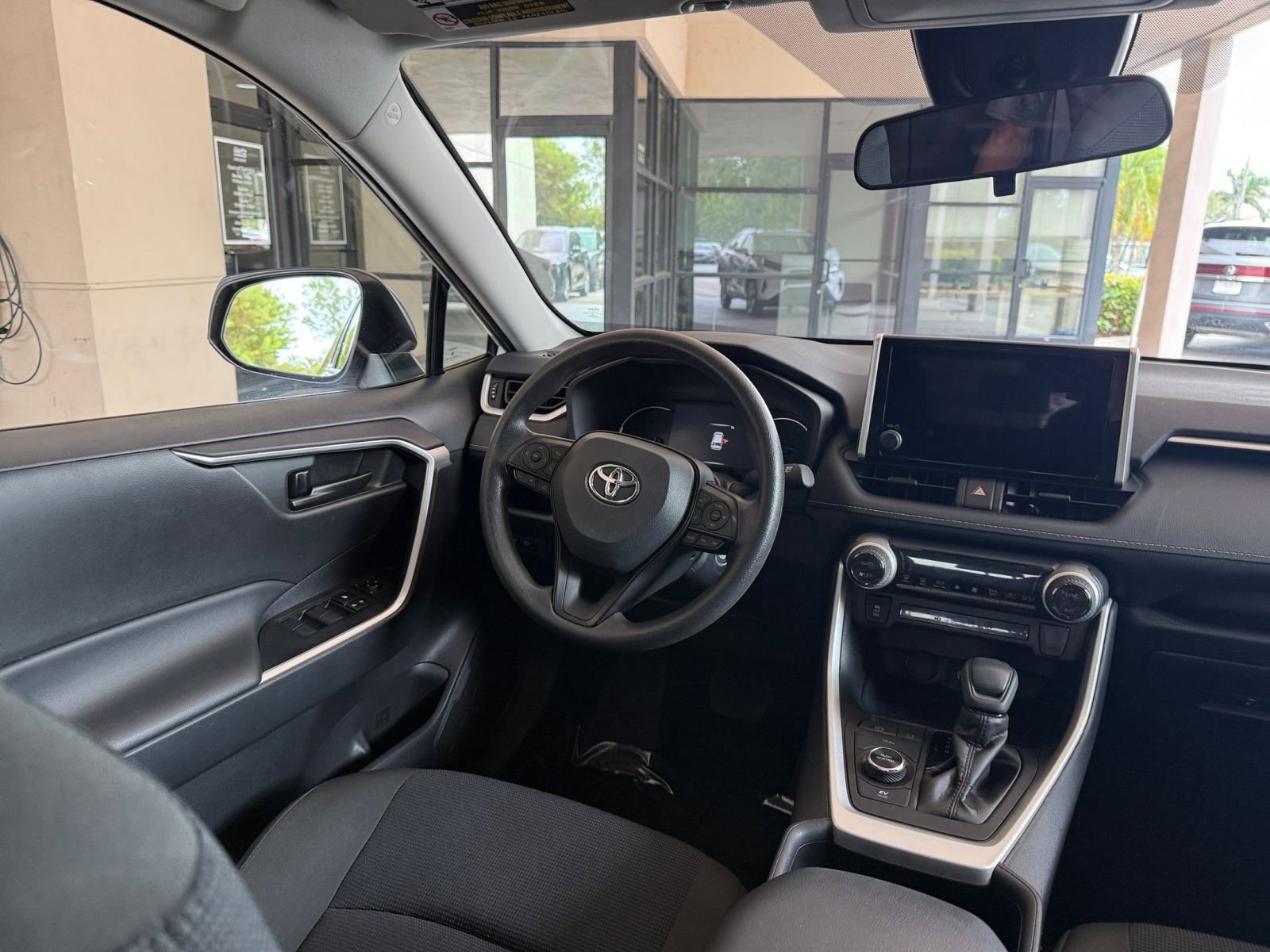 Thumbnail: 2025 Toyota RAV4 - 28