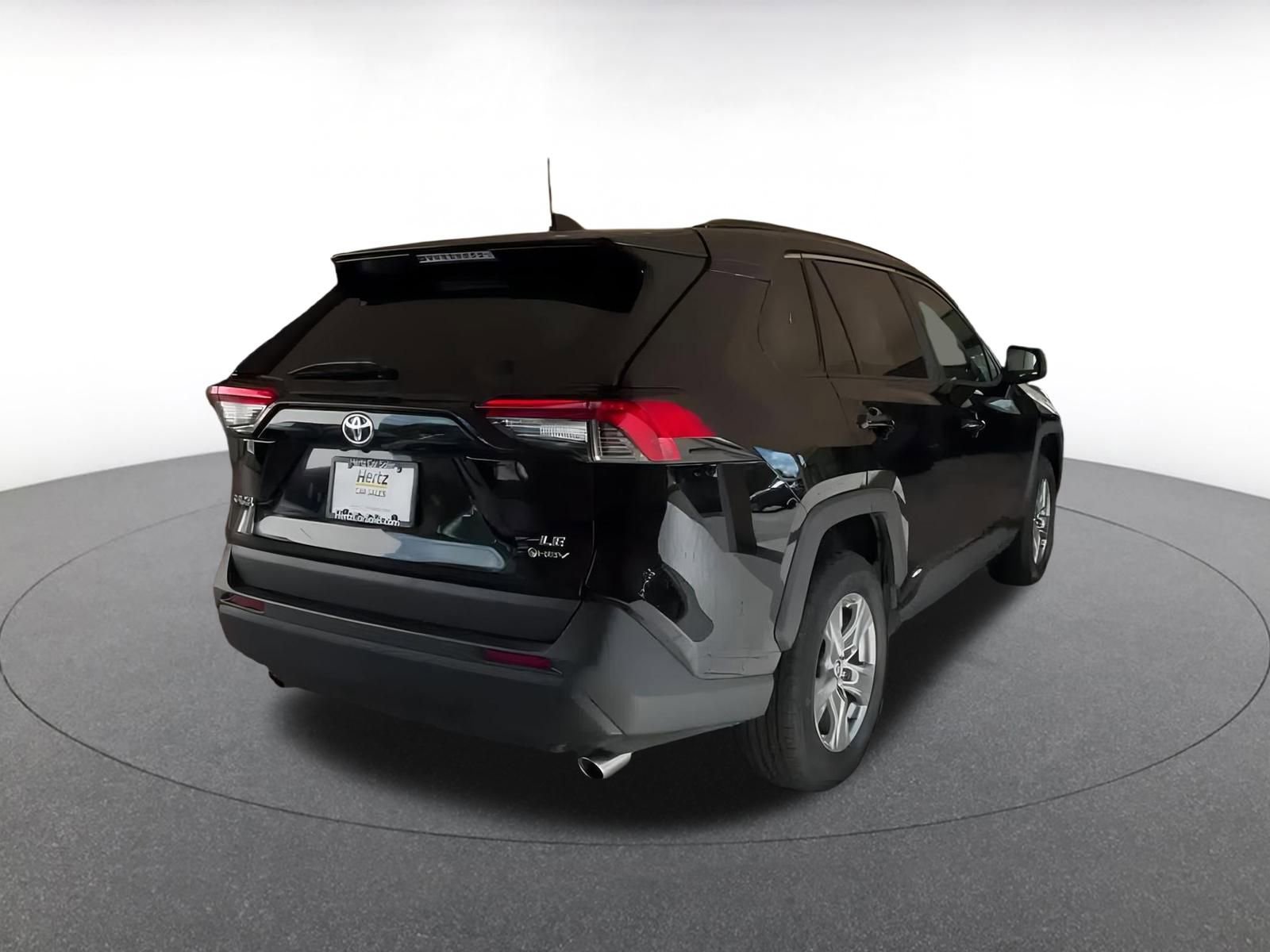 Thumbnail: 2025 Toyota RAV4 - 12