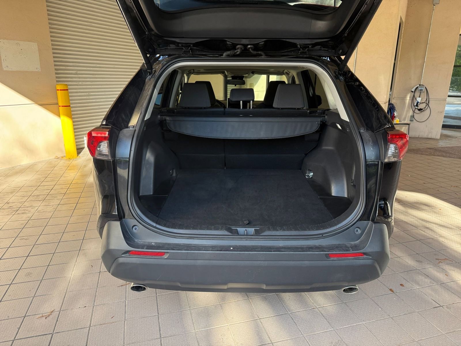 Thumbnail: 2025 Toyota RAV4 - 24