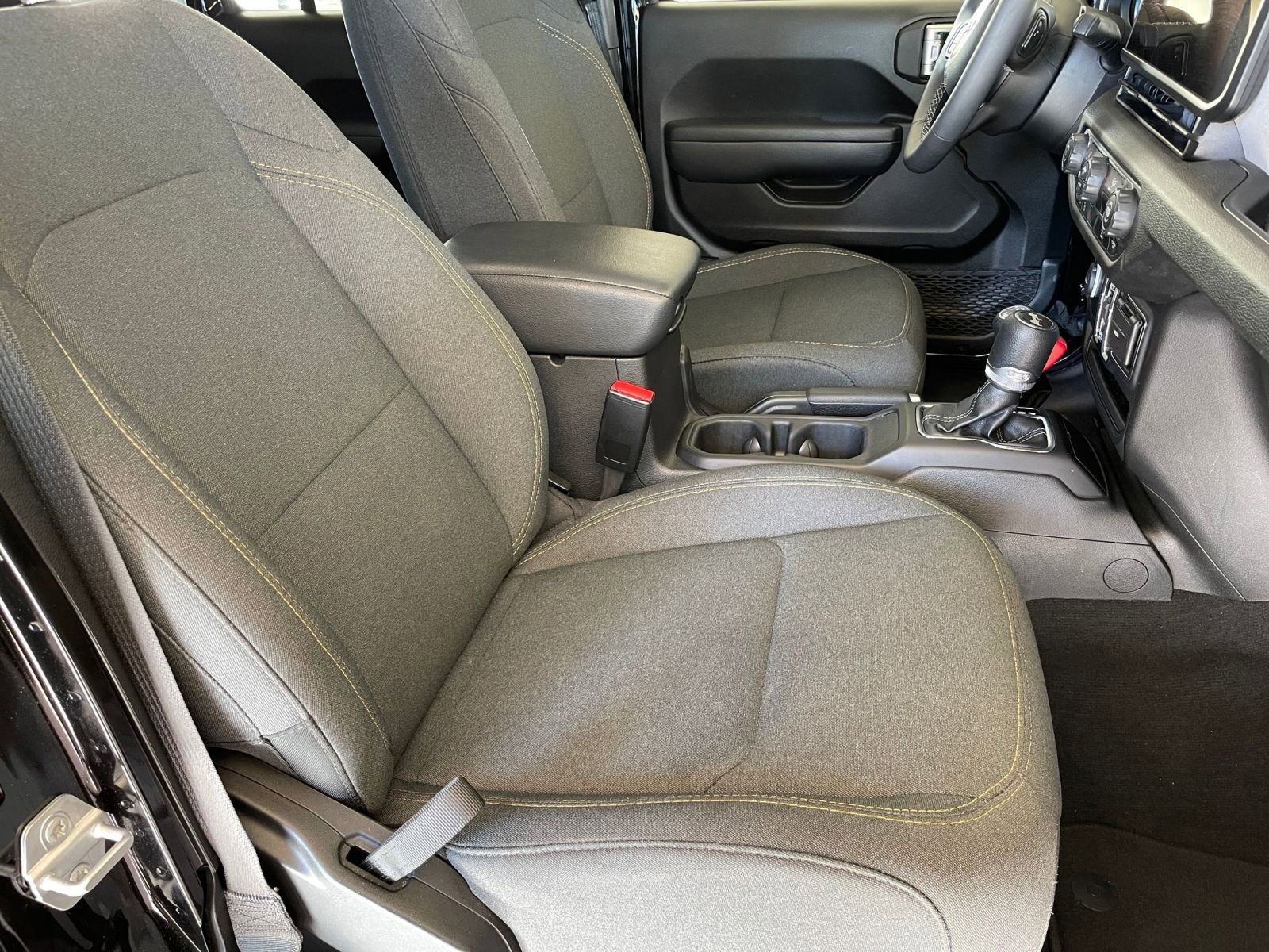 Thumbnail: 2025 Jeep Wrangler - 35