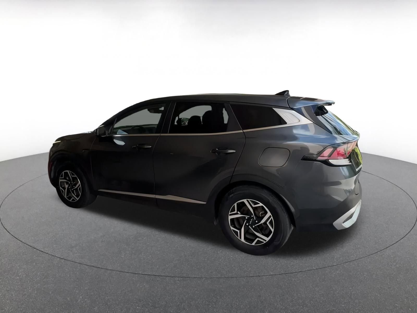 Thumbnail: 2023 Kia Sportage - 9