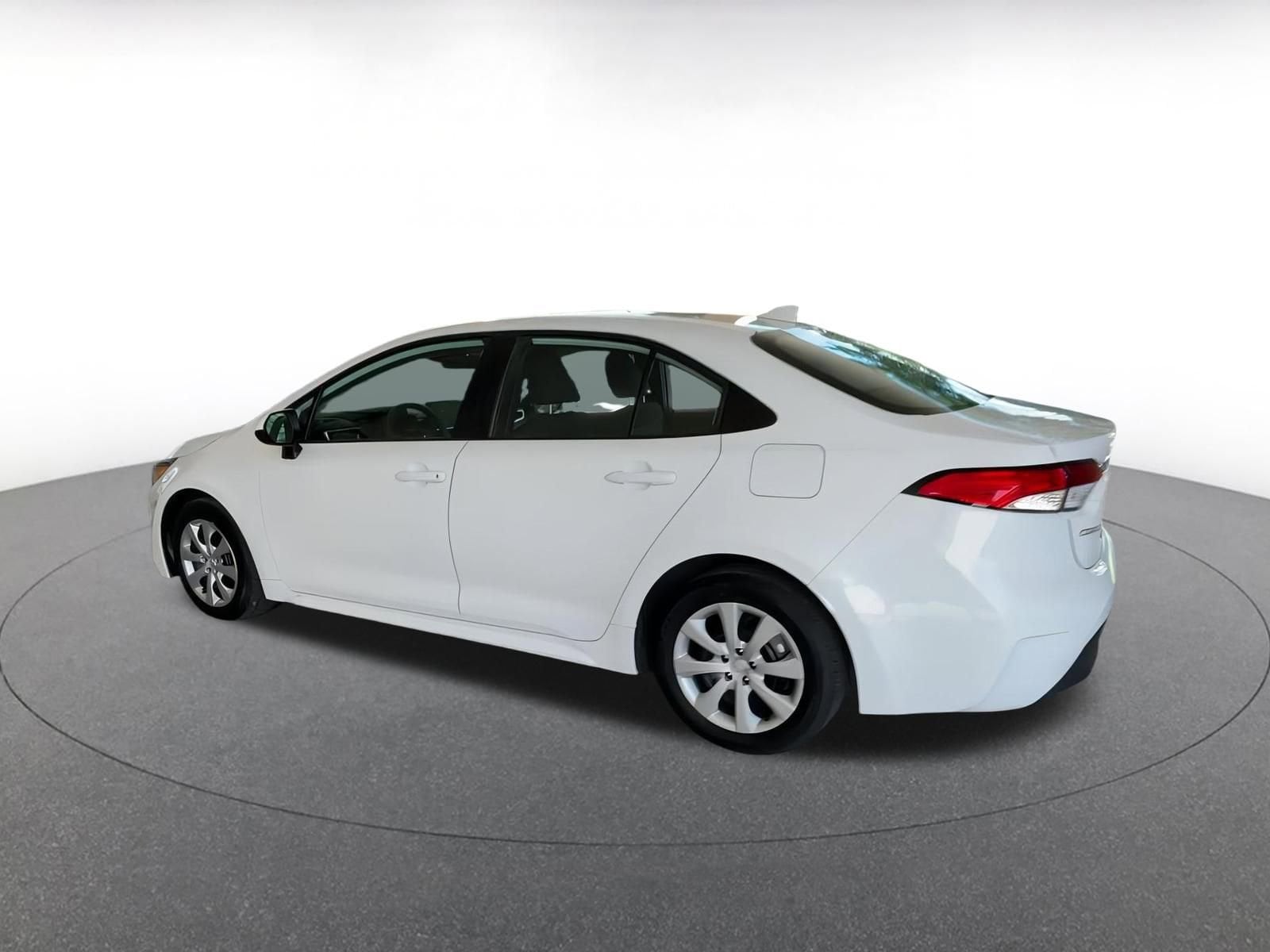 Thumbnail: 2025 Toyota Corolla - 10