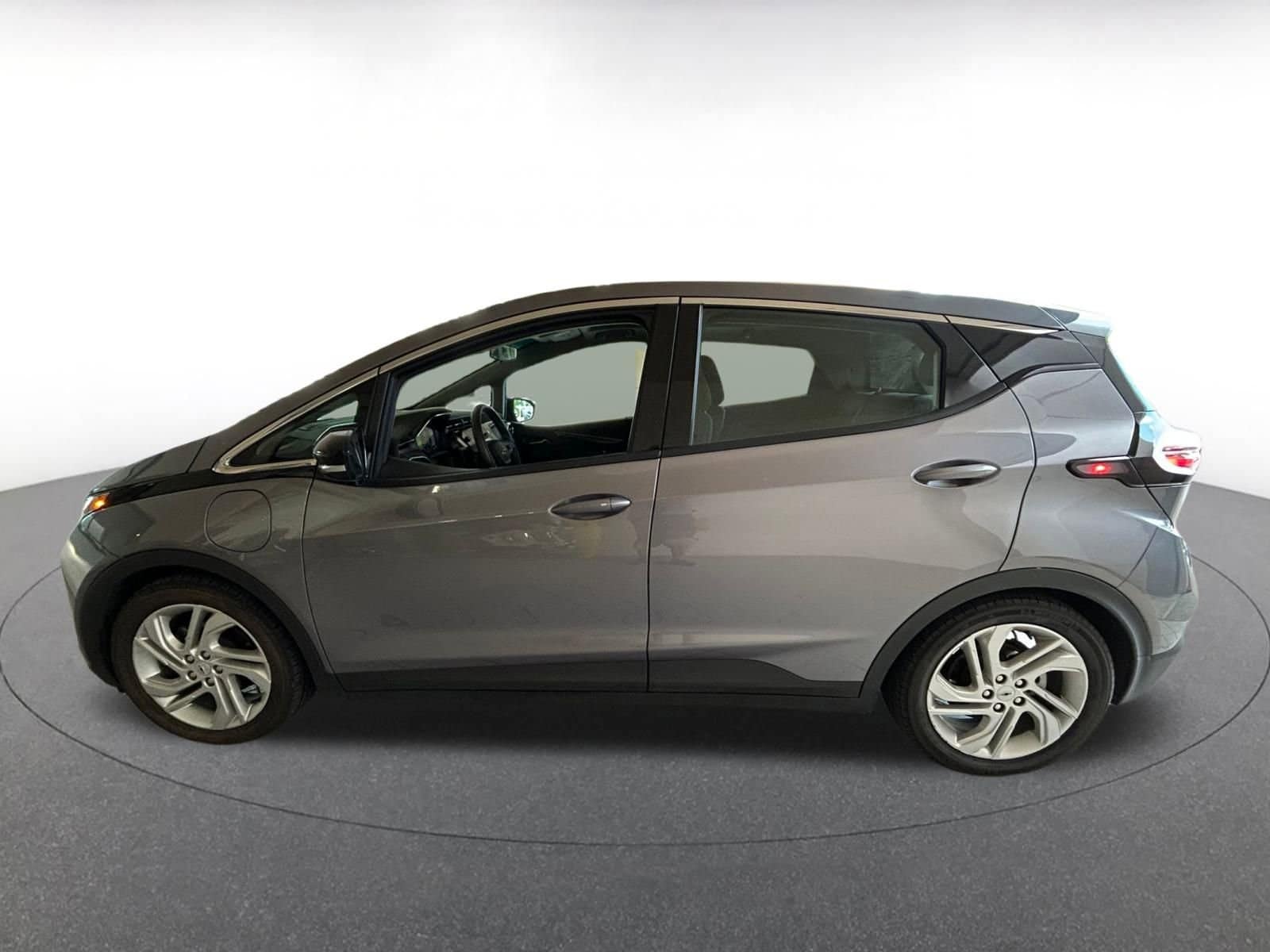 Thumbnail: 2023 Chevrolet Bolt EV - 4