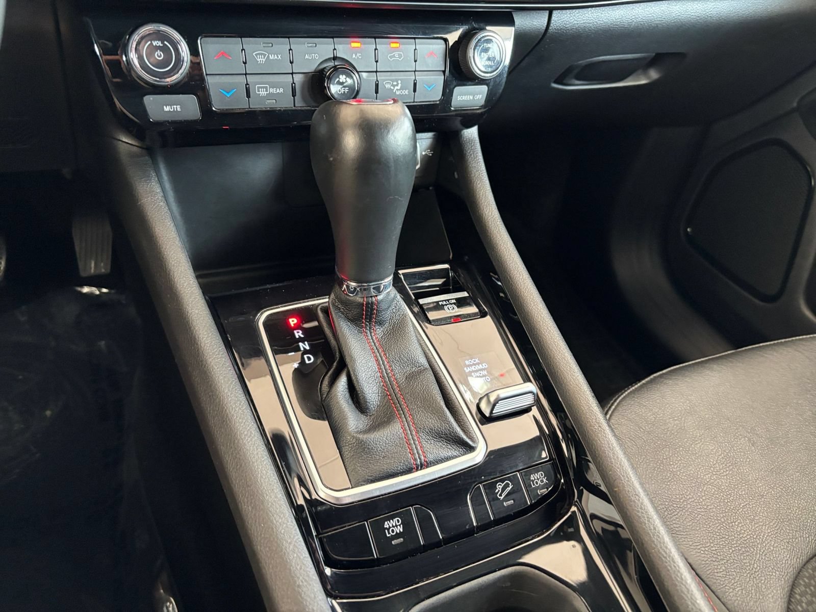 Thumbnail: 2025 Jeep Compass - 35