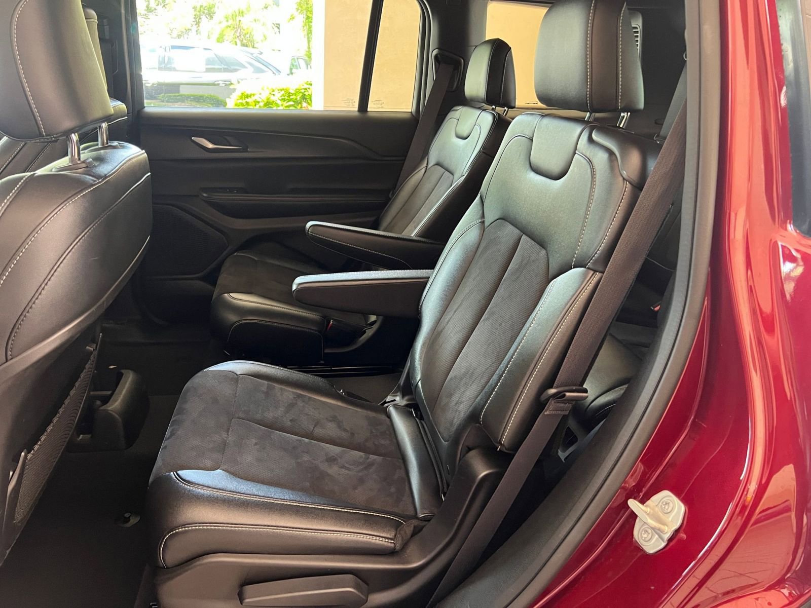 Thumbnail: 2023 Jeep Grand Cherokee - 20