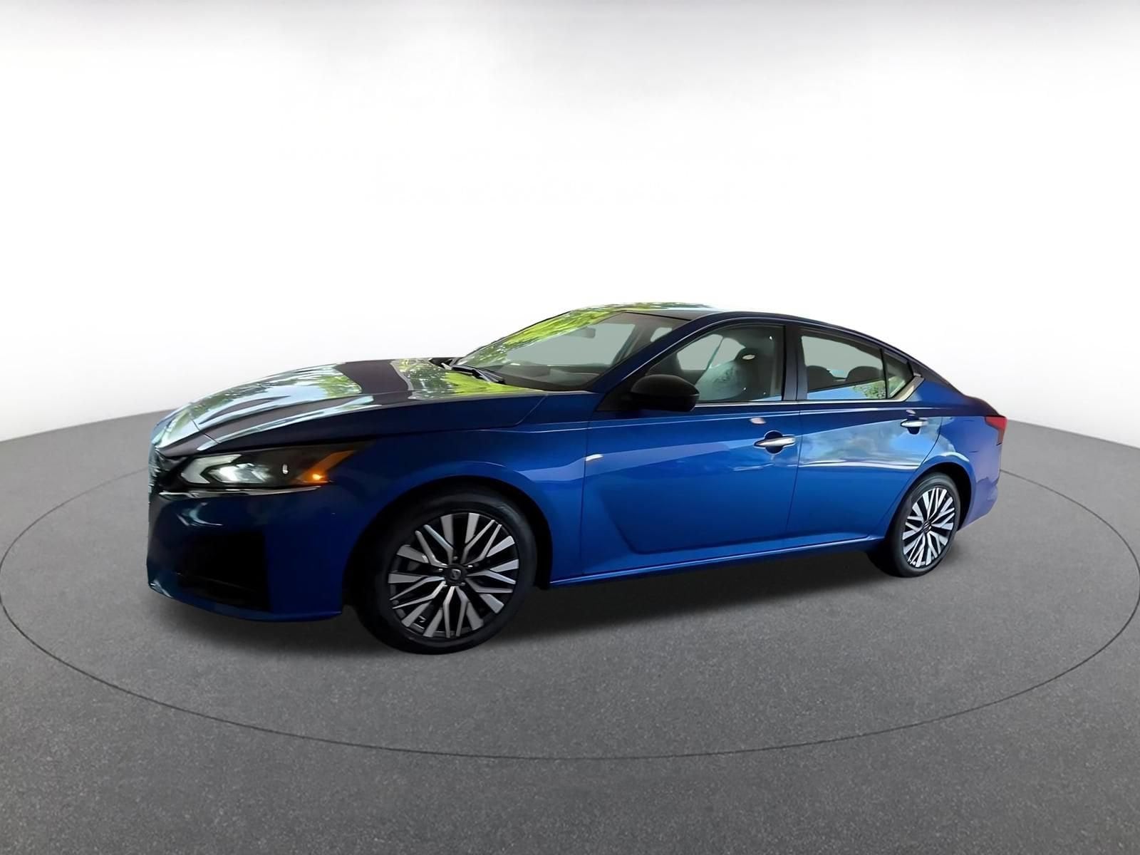 Thumbnail: 2025 Nissan Altima - 6