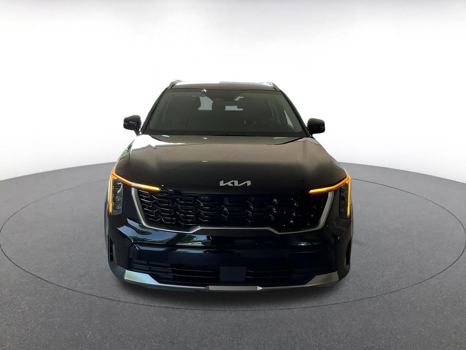 2024 Kia Sorento S 3