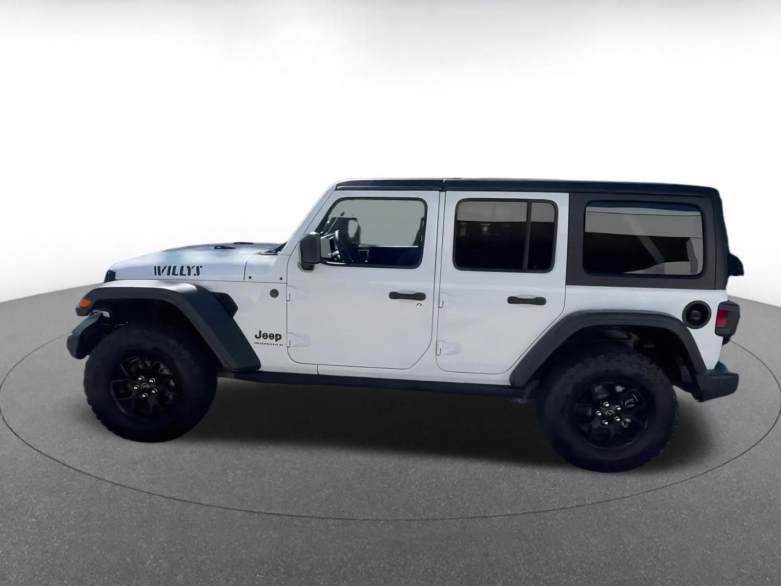Thumbnail: 2025 Jeep Wrangler - 9