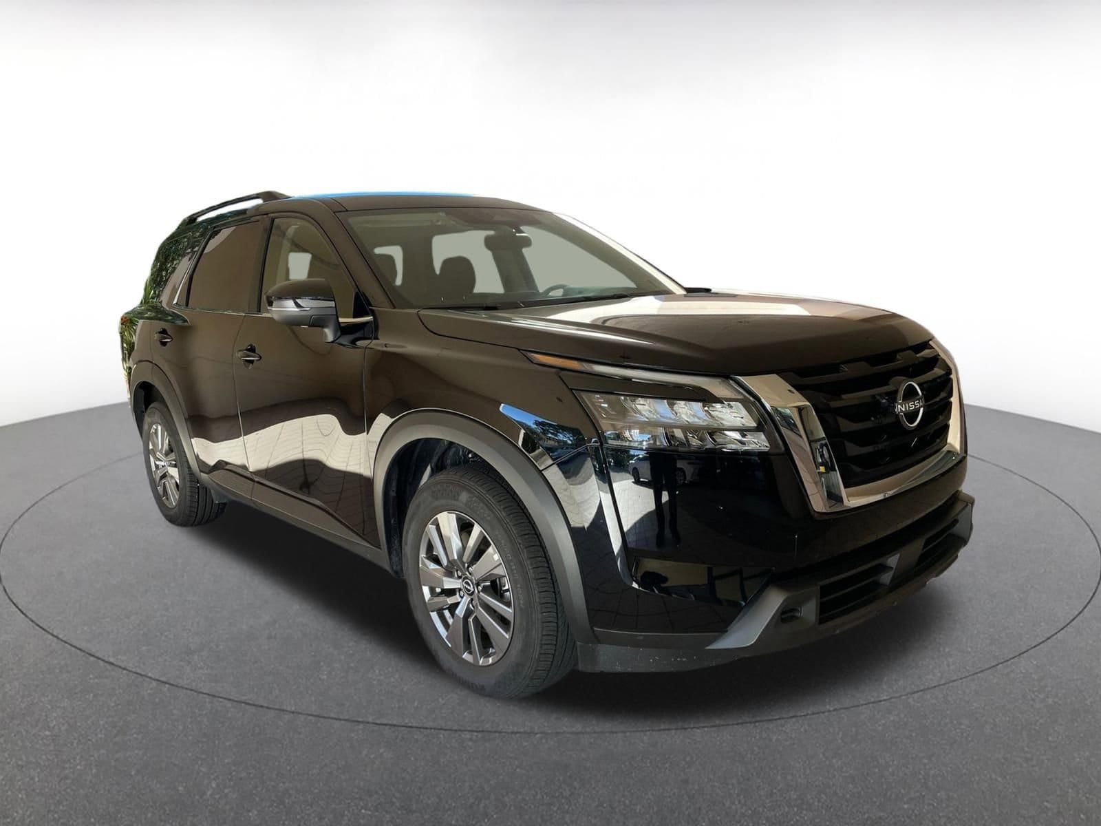 Thumbnail: 2025 Nissan Pathfinder - 1
