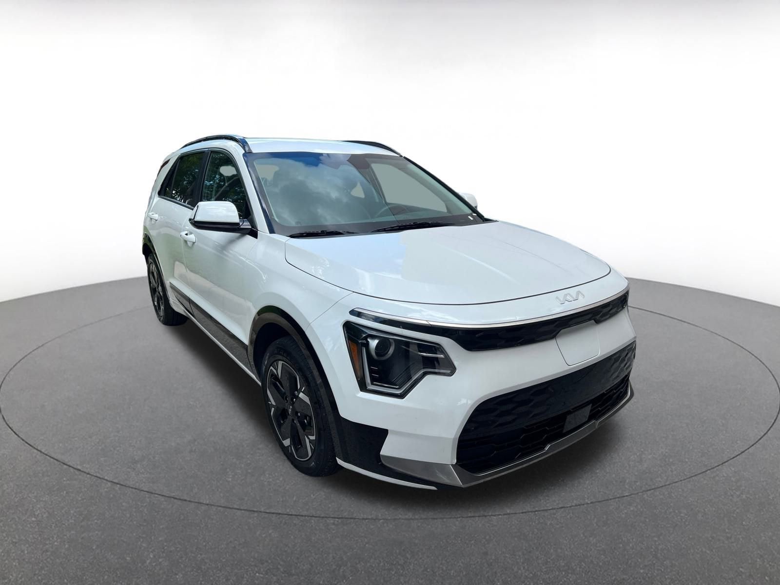 Thumbnail: 2023 Kia Niro - 1
