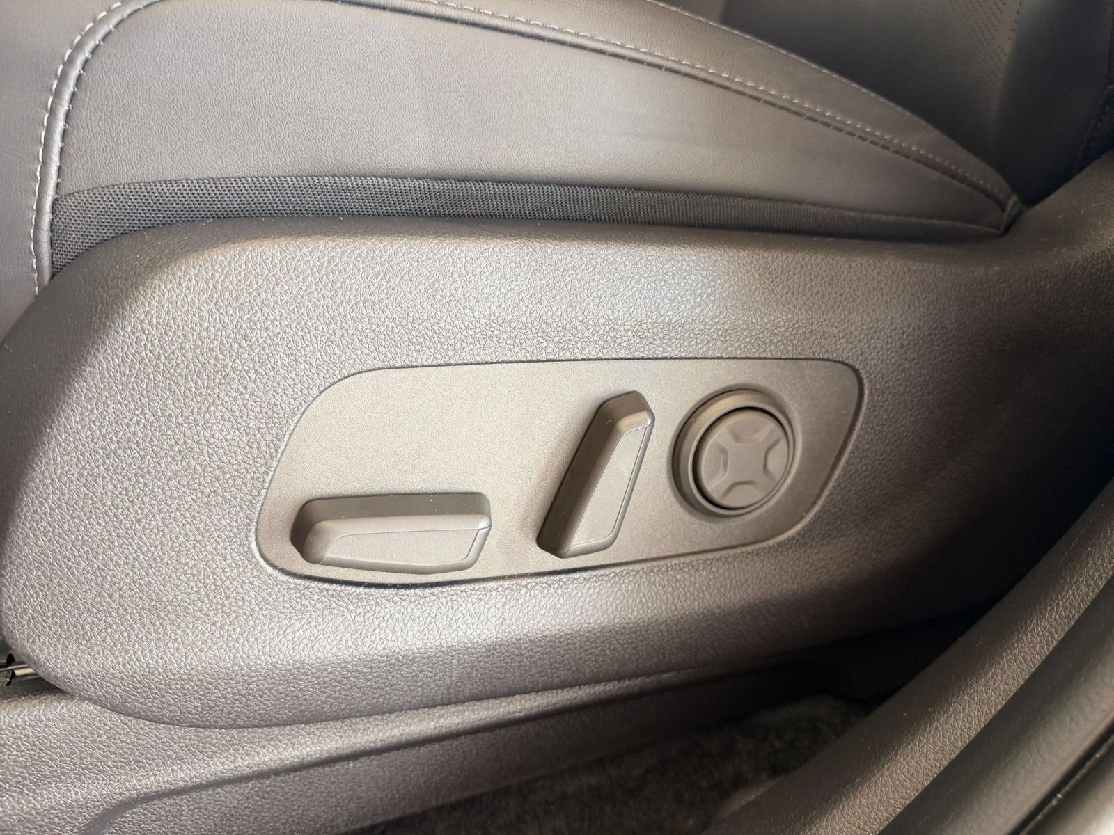 Thumbnail: 2026 Kia Carnival - 23