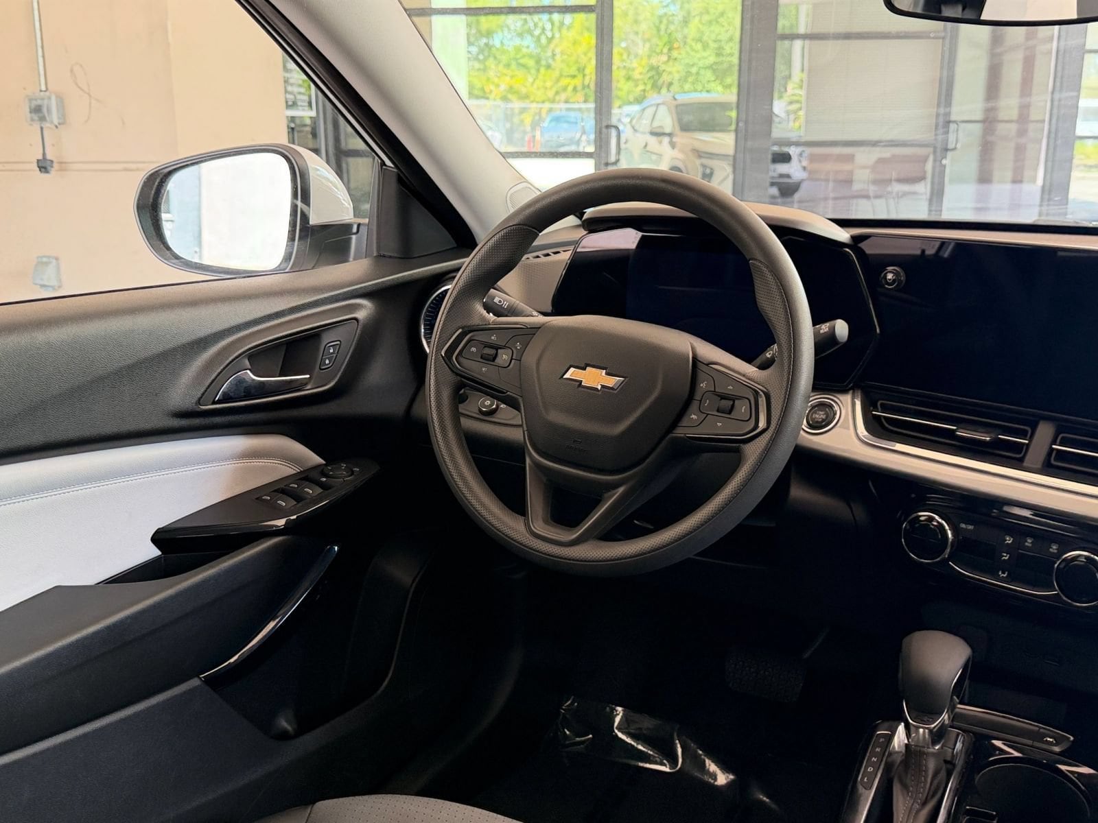 Thumbnail: 2025 Chevrolet Trax - 29