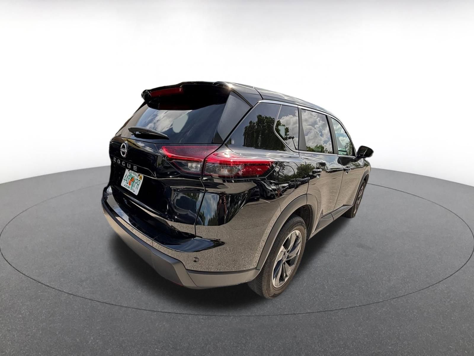 Thumbnail: 2025 Nissan Rogue - 16