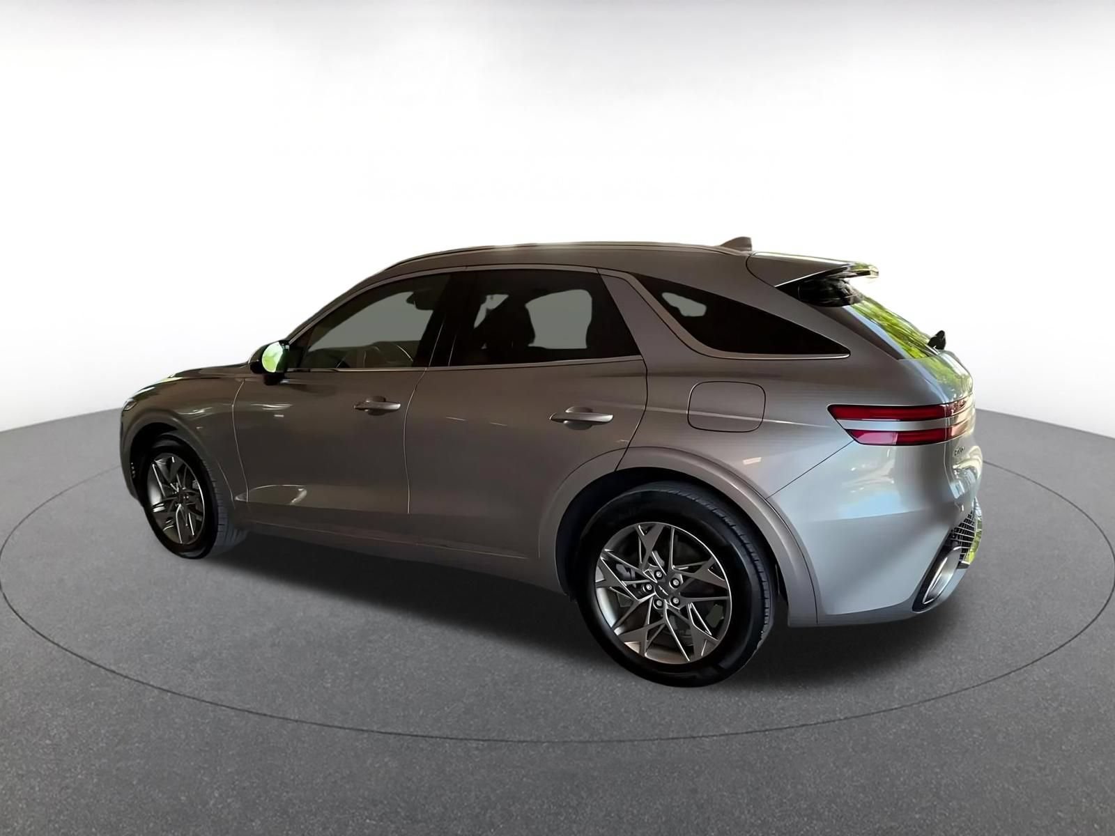Thumbnail: 2025 Genesis GV70 - 10
