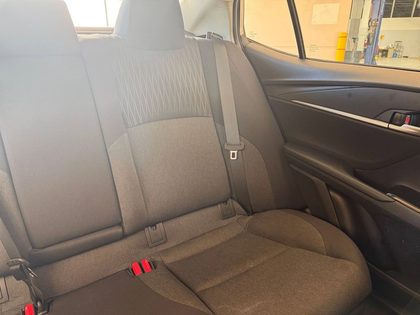 Thumbnail: 2025 Toyota Camry - 31