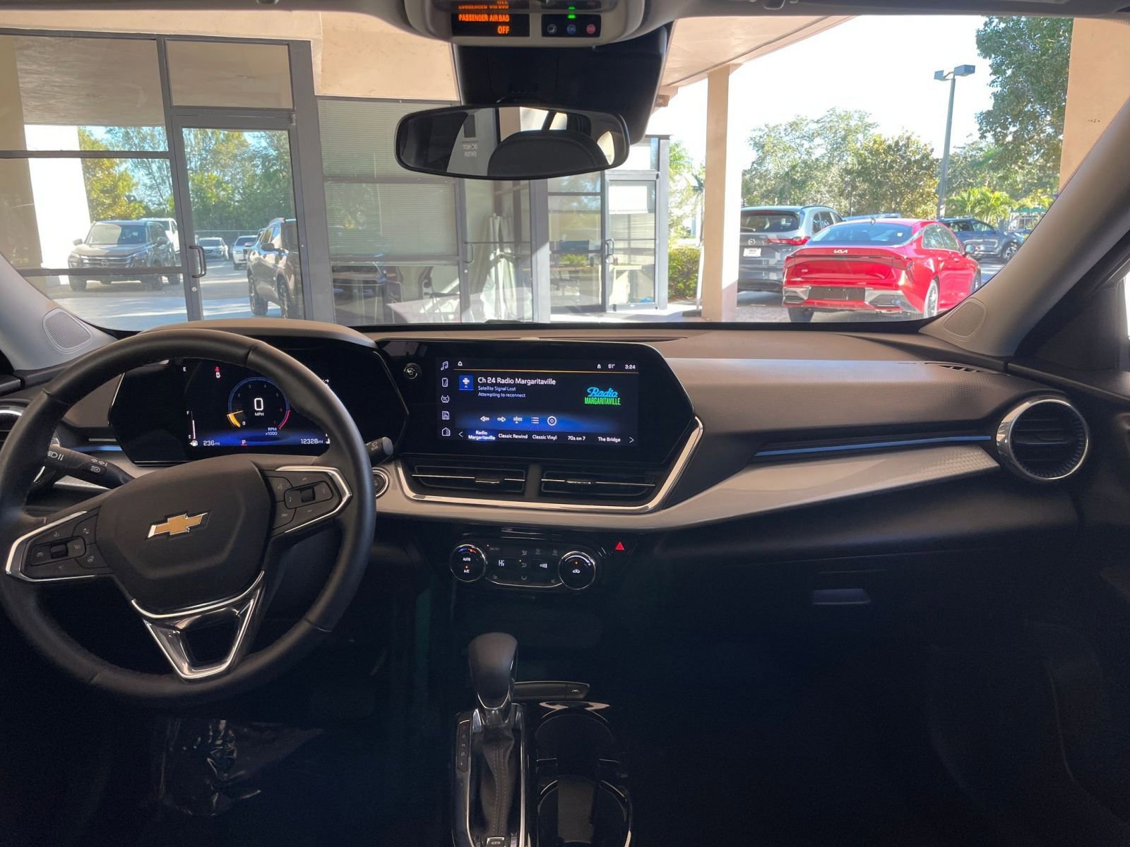 Thumbnail: 2025 Chevrolet Trax - 28