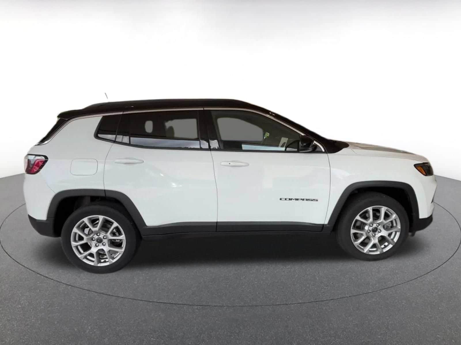Thumbnail: 2025 Jeep Compass - 15