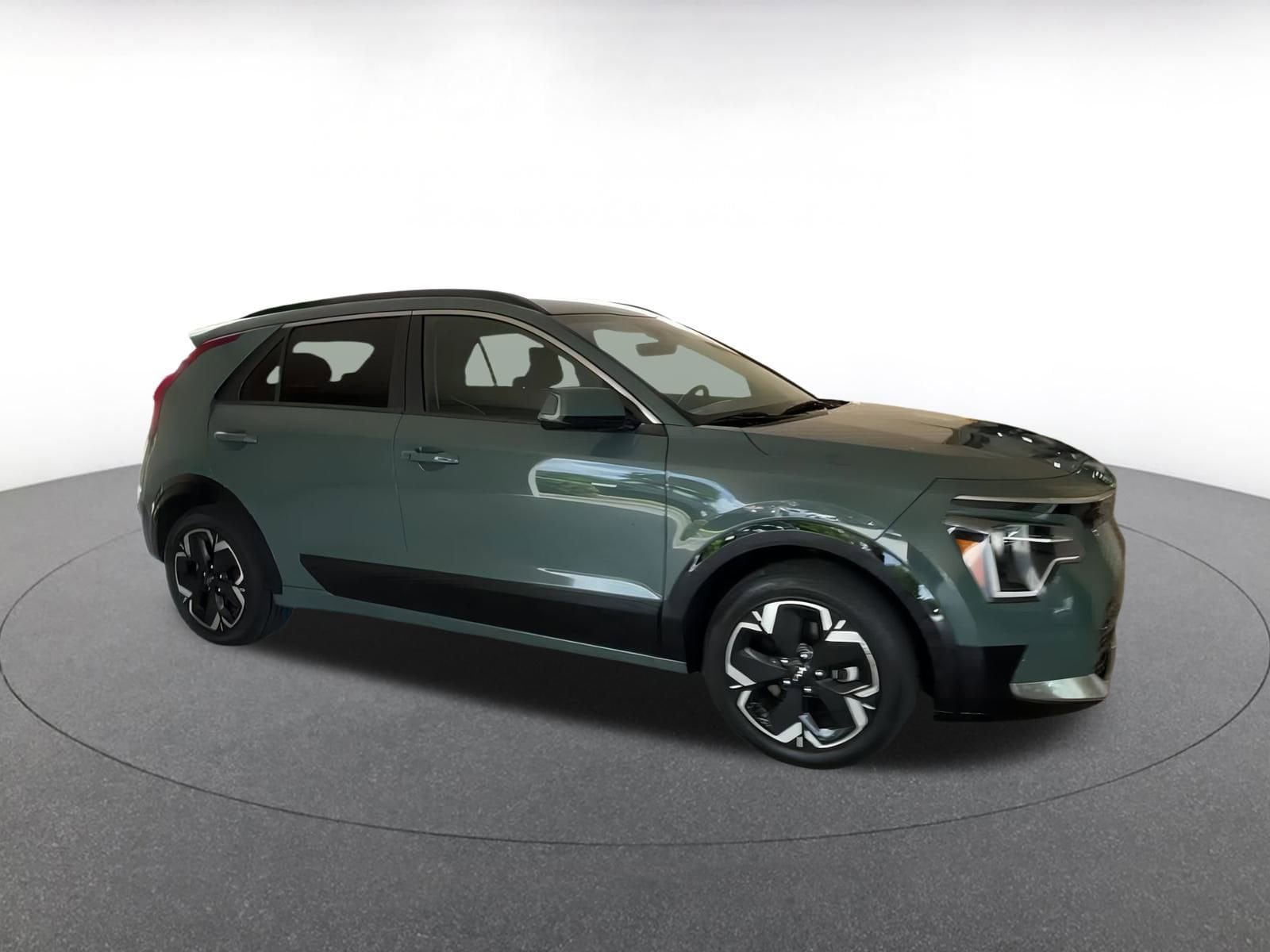 Thumbnail: 2023 Kia Niro - 2