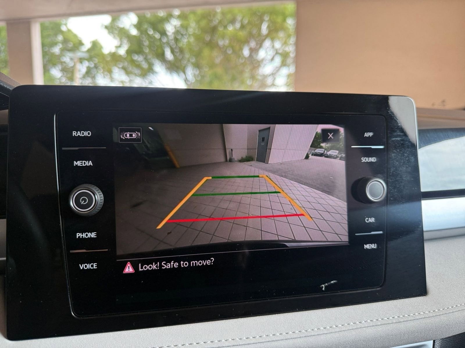 Thumbnail: 2025 Volkswagen Taos - 17