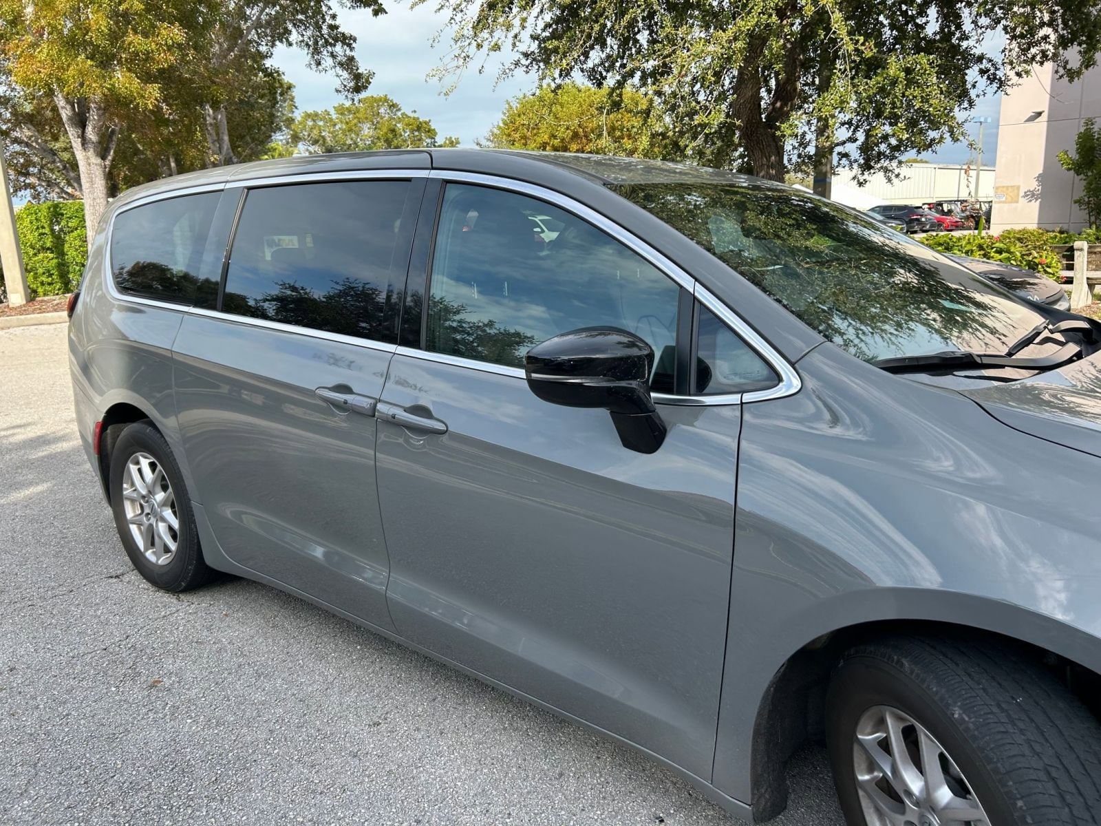 Thumbnail: 2025 Chrysler Pacifica - 2