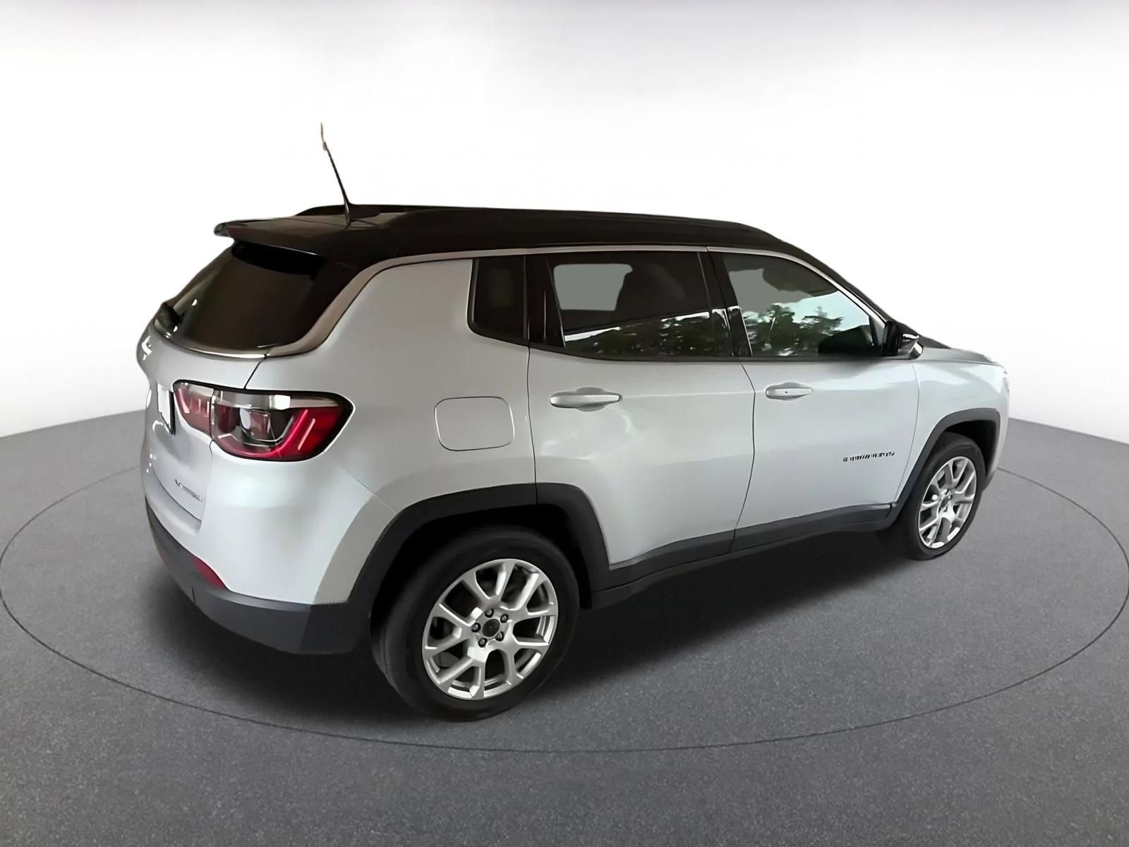 Thumbnail: 2025 Jeep Compass - 15