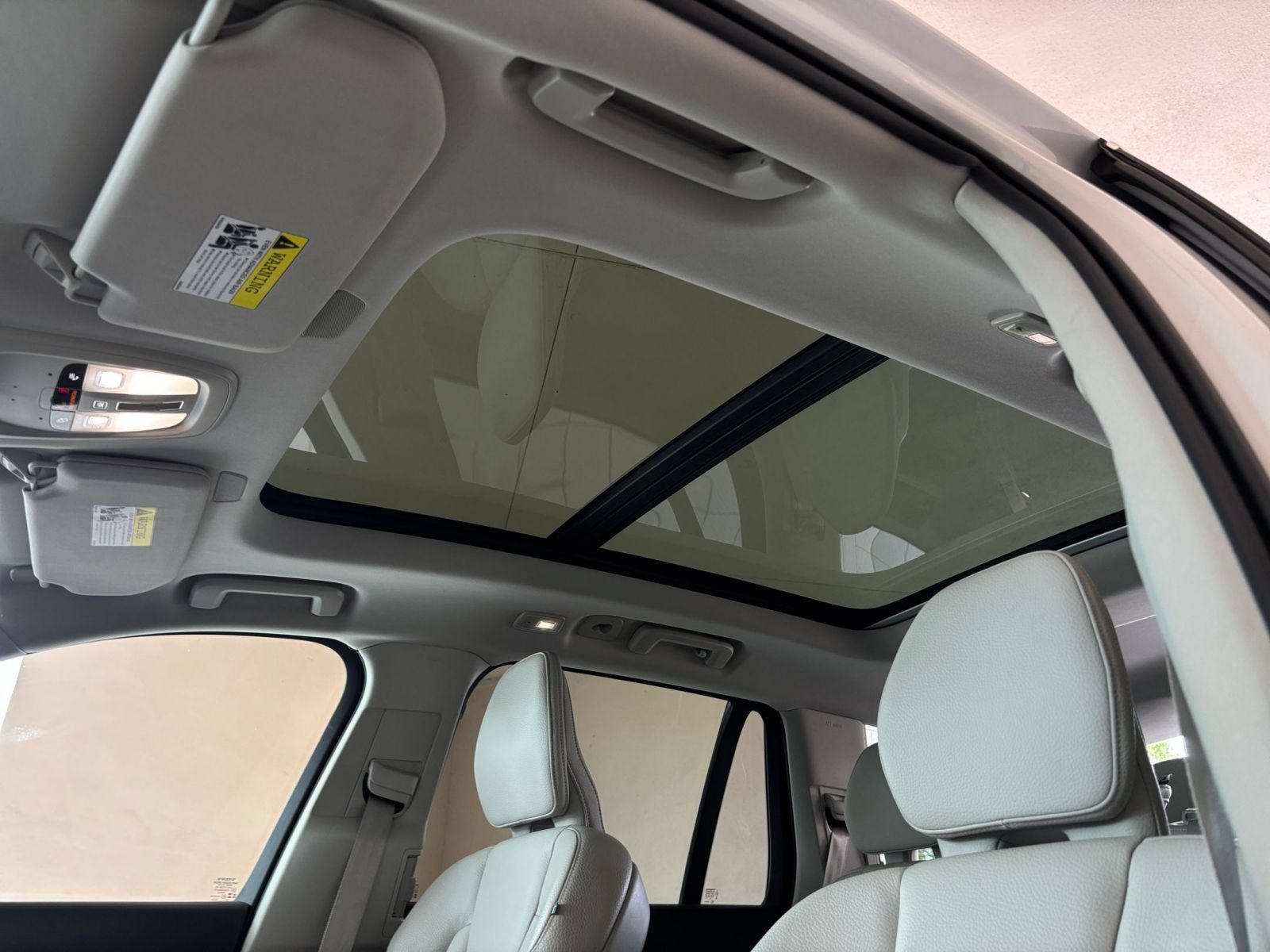 Thumbnail: 2025 Volvo XC90 - 25