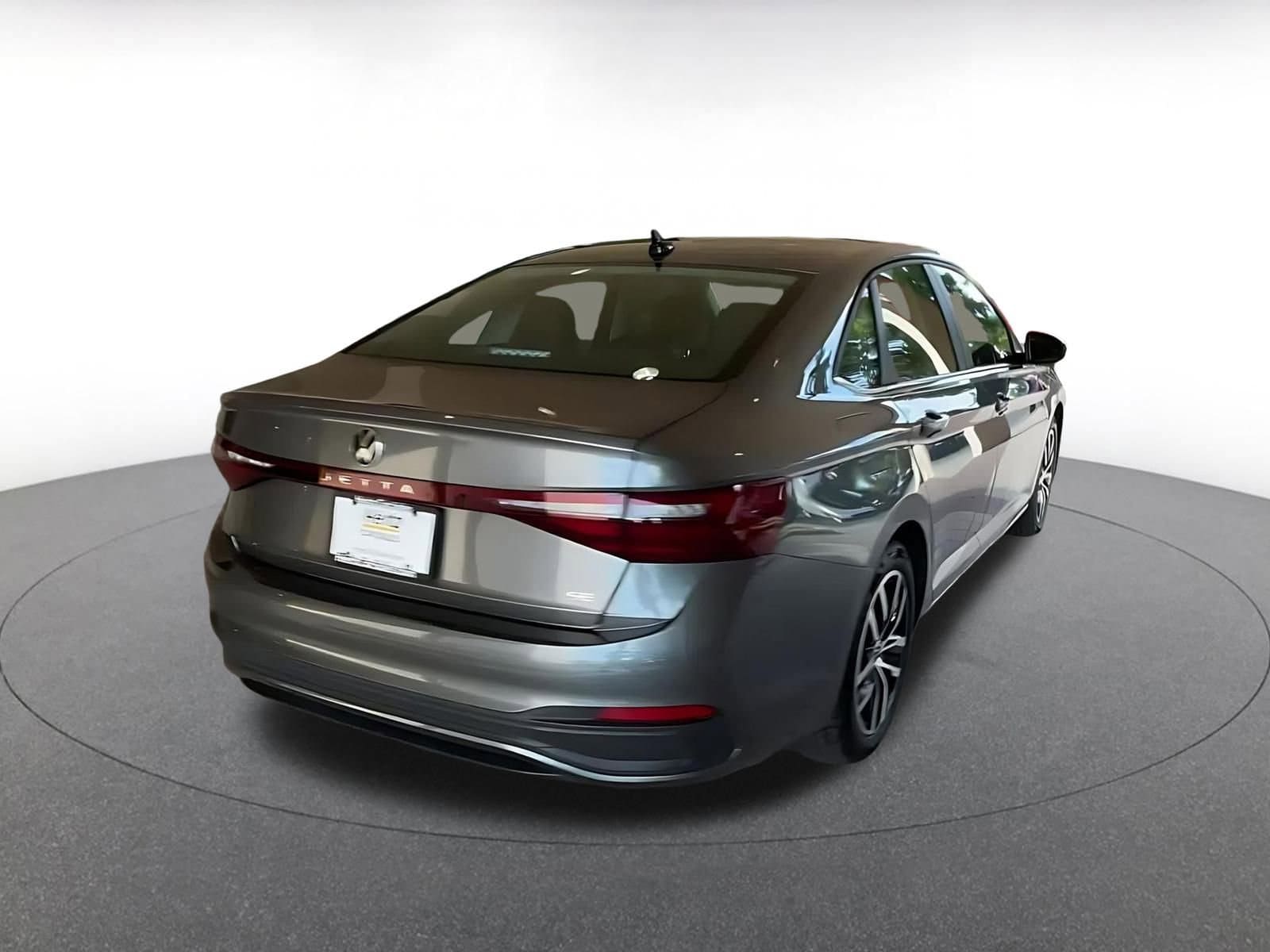 Thumbnail: 2025 Volkswagen Jetta - 12