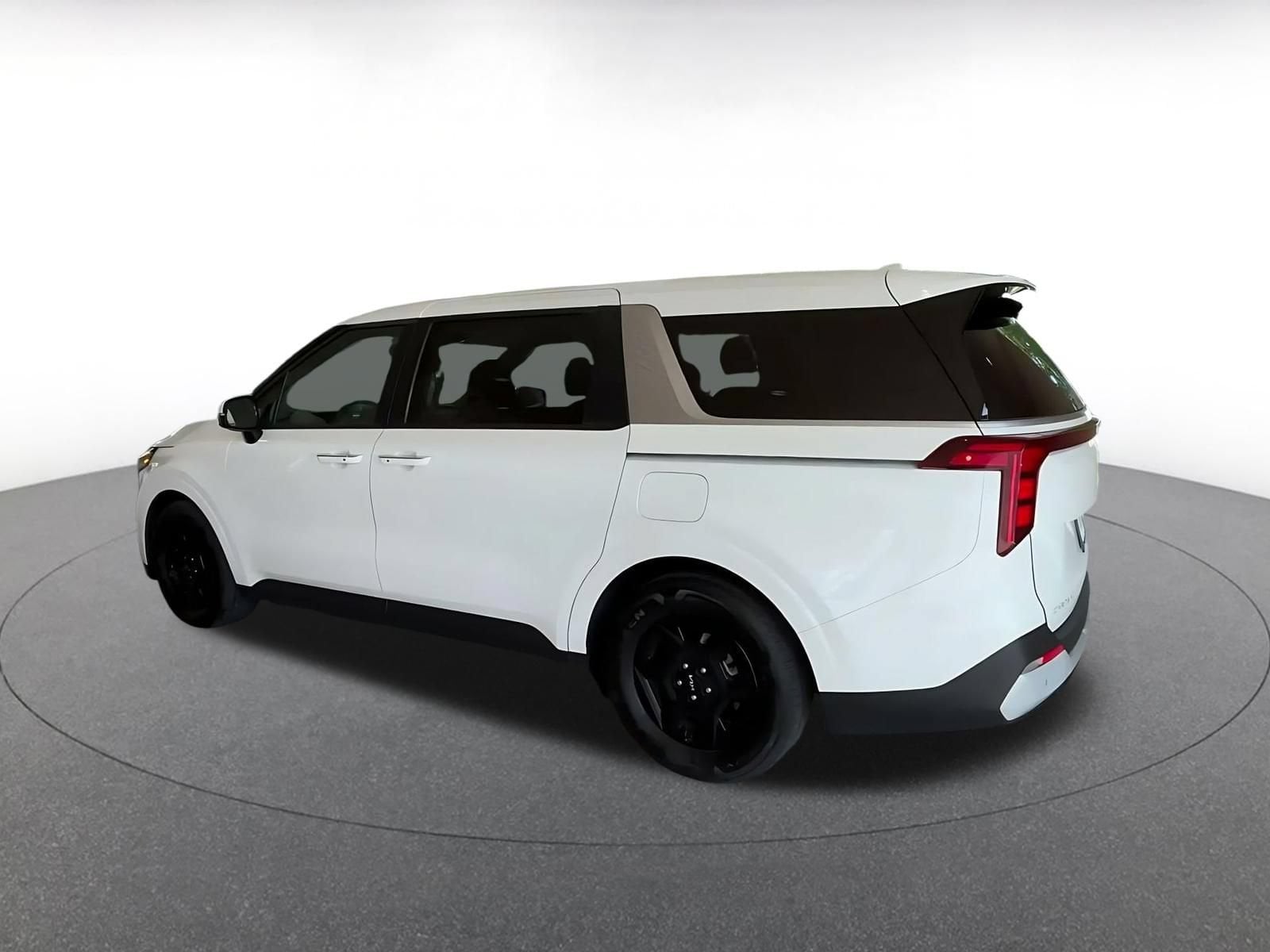 Thumbnail: 2026 Kia Carnival - 9