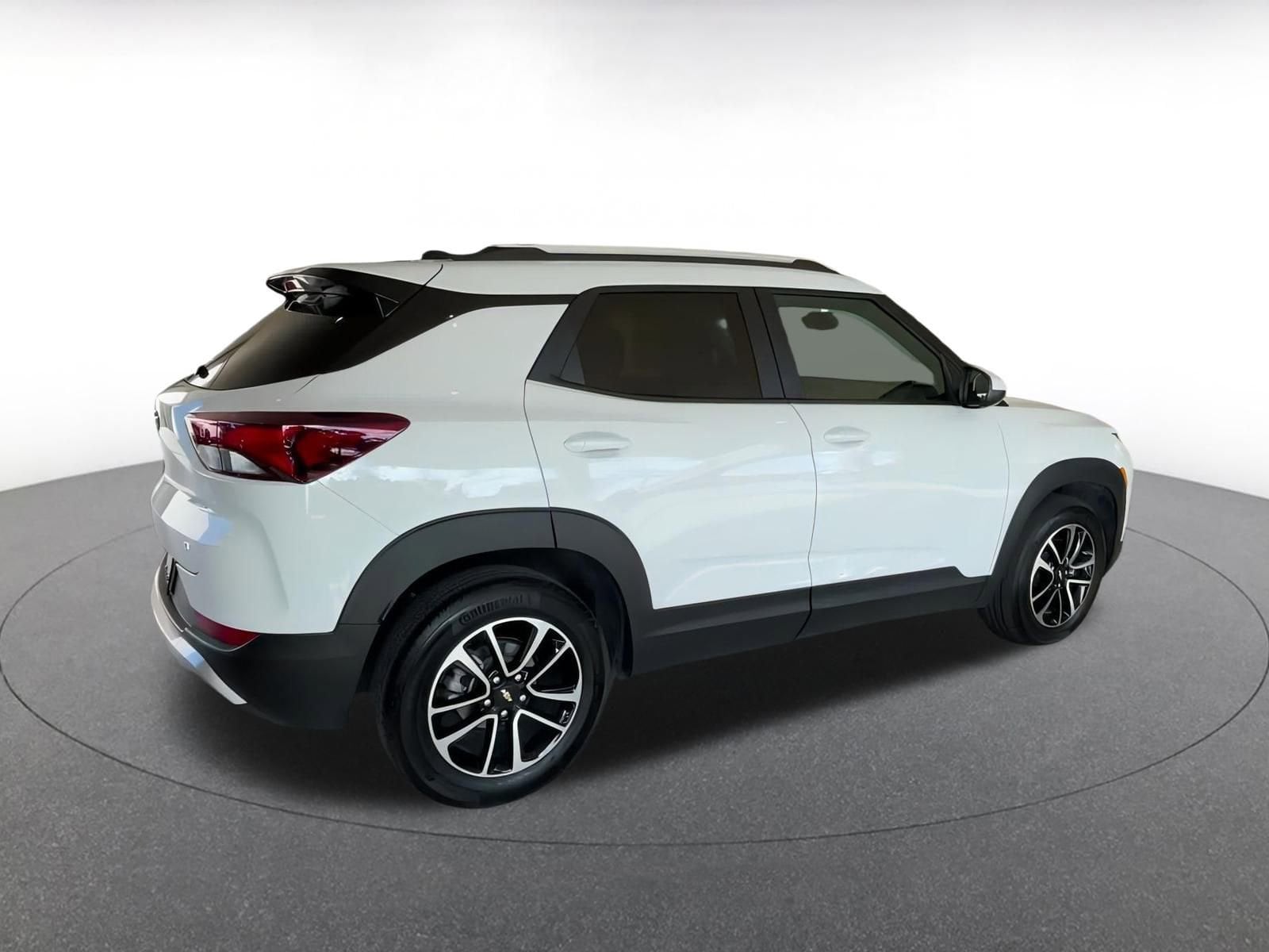 Thumbnail: 2025 Chevrolet TrailBlazer - 15