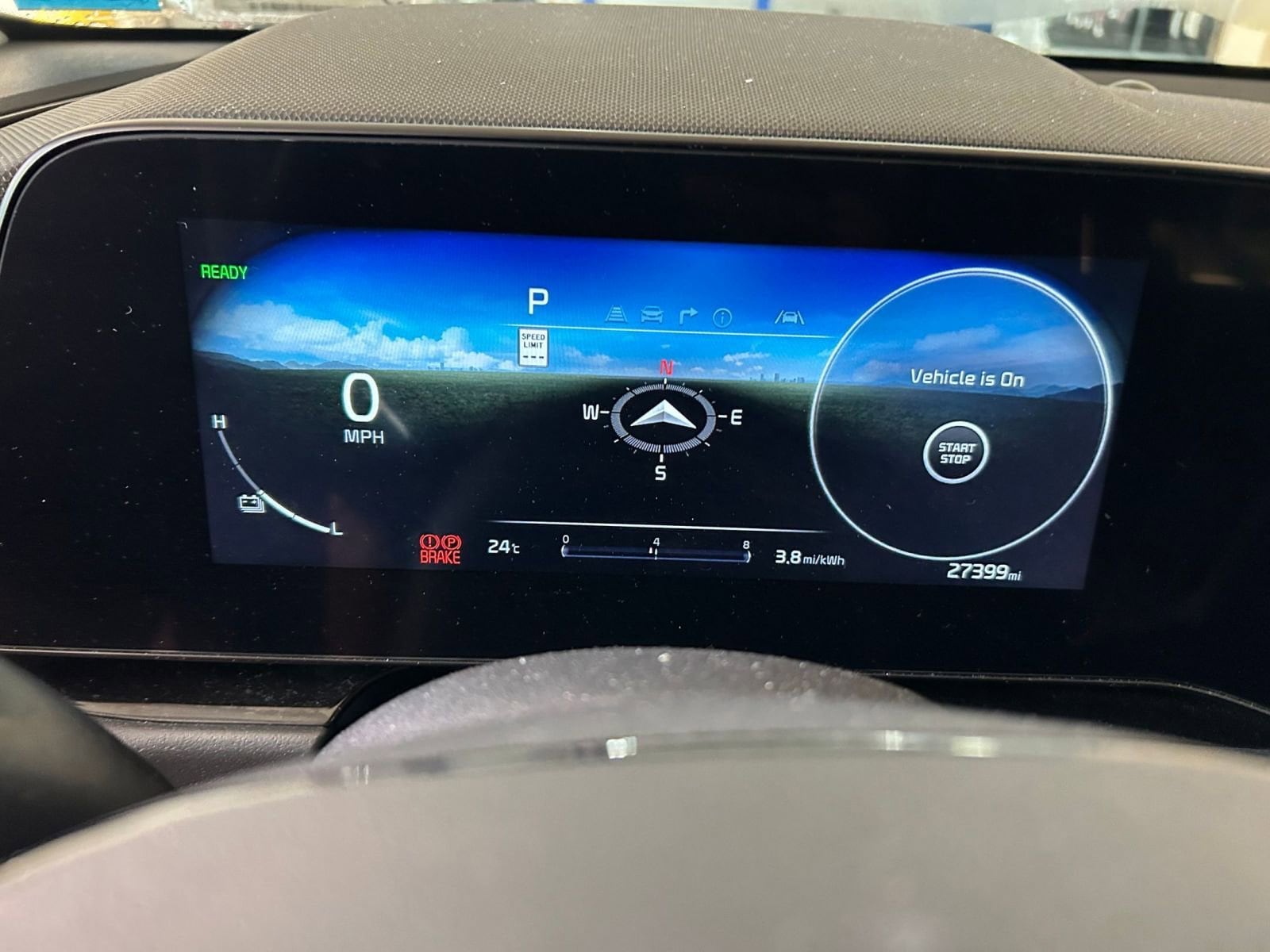 Thumbnail: 2023 Kia Niro - 9