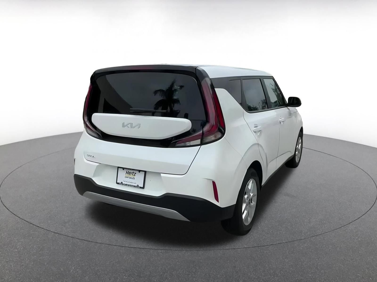 2024 Kia Soul LX 11