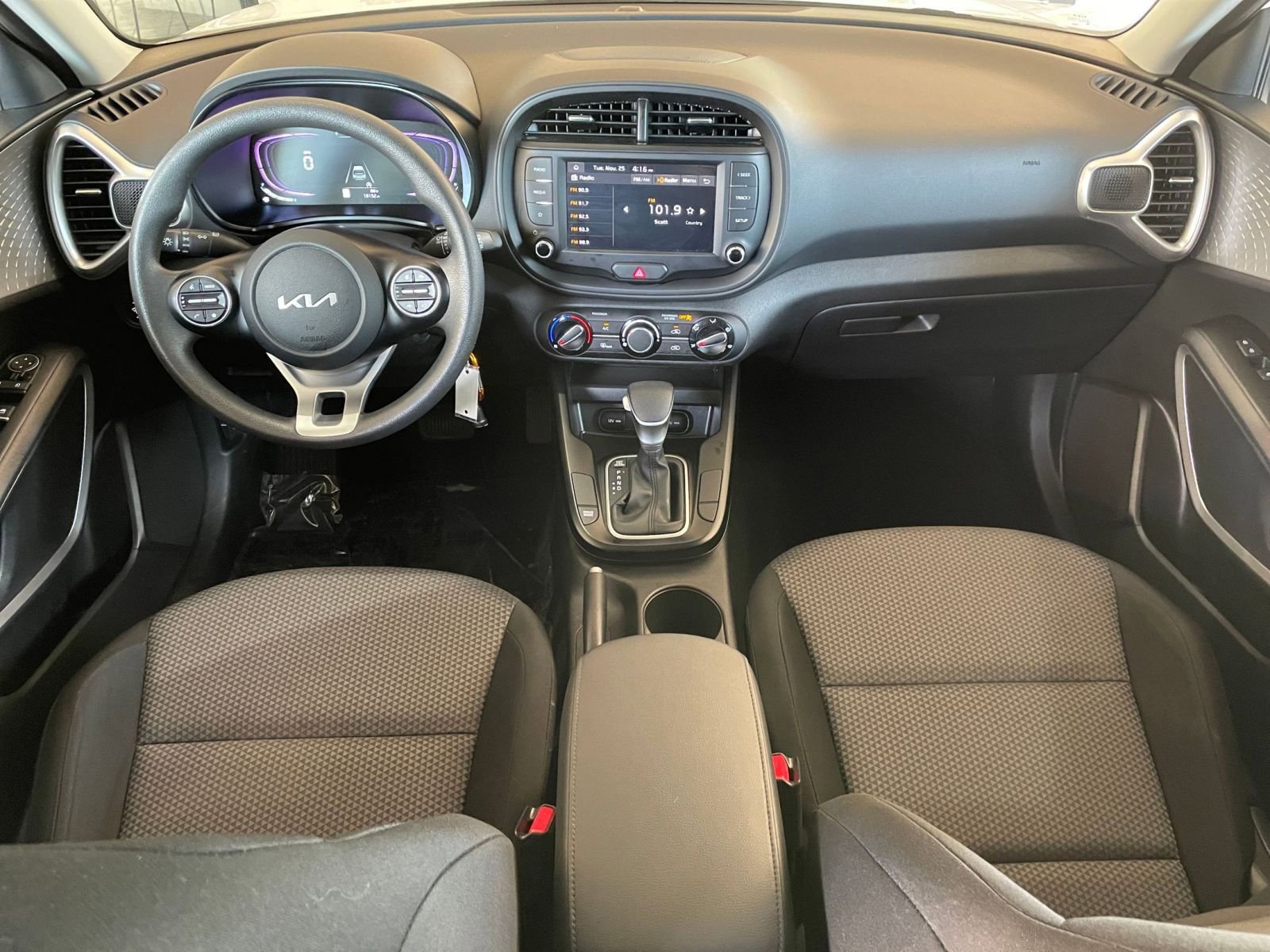 Thumbnail: 2025 Kia Soul - 31