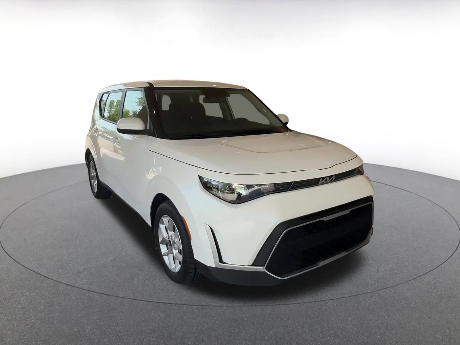 2024 Kia Soul LX 3