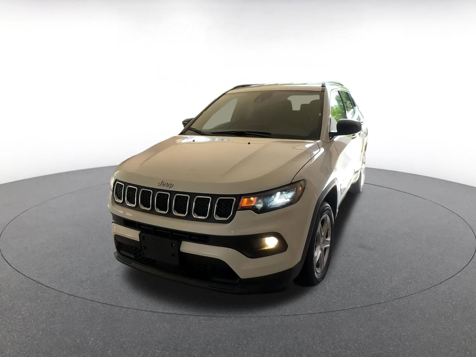 Thumbnail: 2023 Jeep Compass - 7