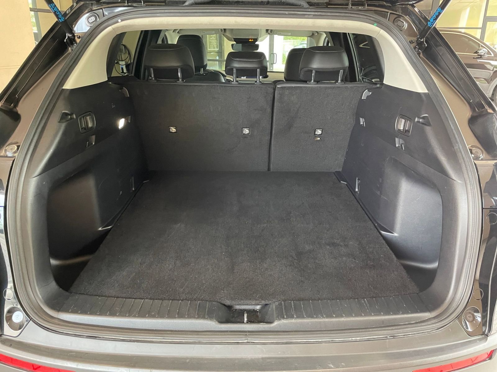 Thumbnail: 2025 Mazda CX-50 - 30