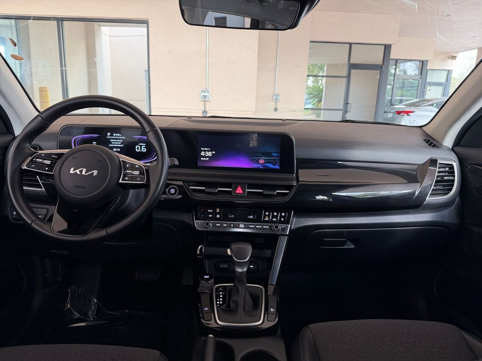 Thumbnail: 2025 Kia Seltos - 28