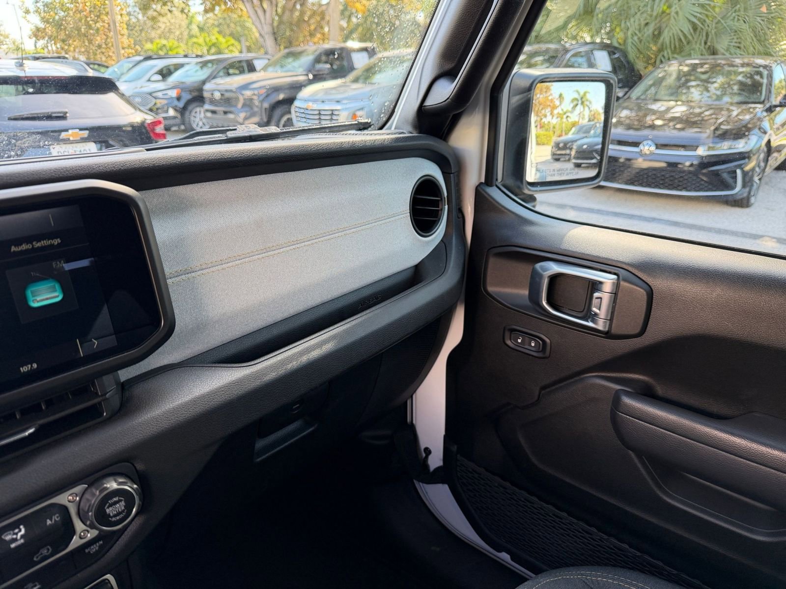 Thumbnail: 2025 Jeep Wrangler - 29