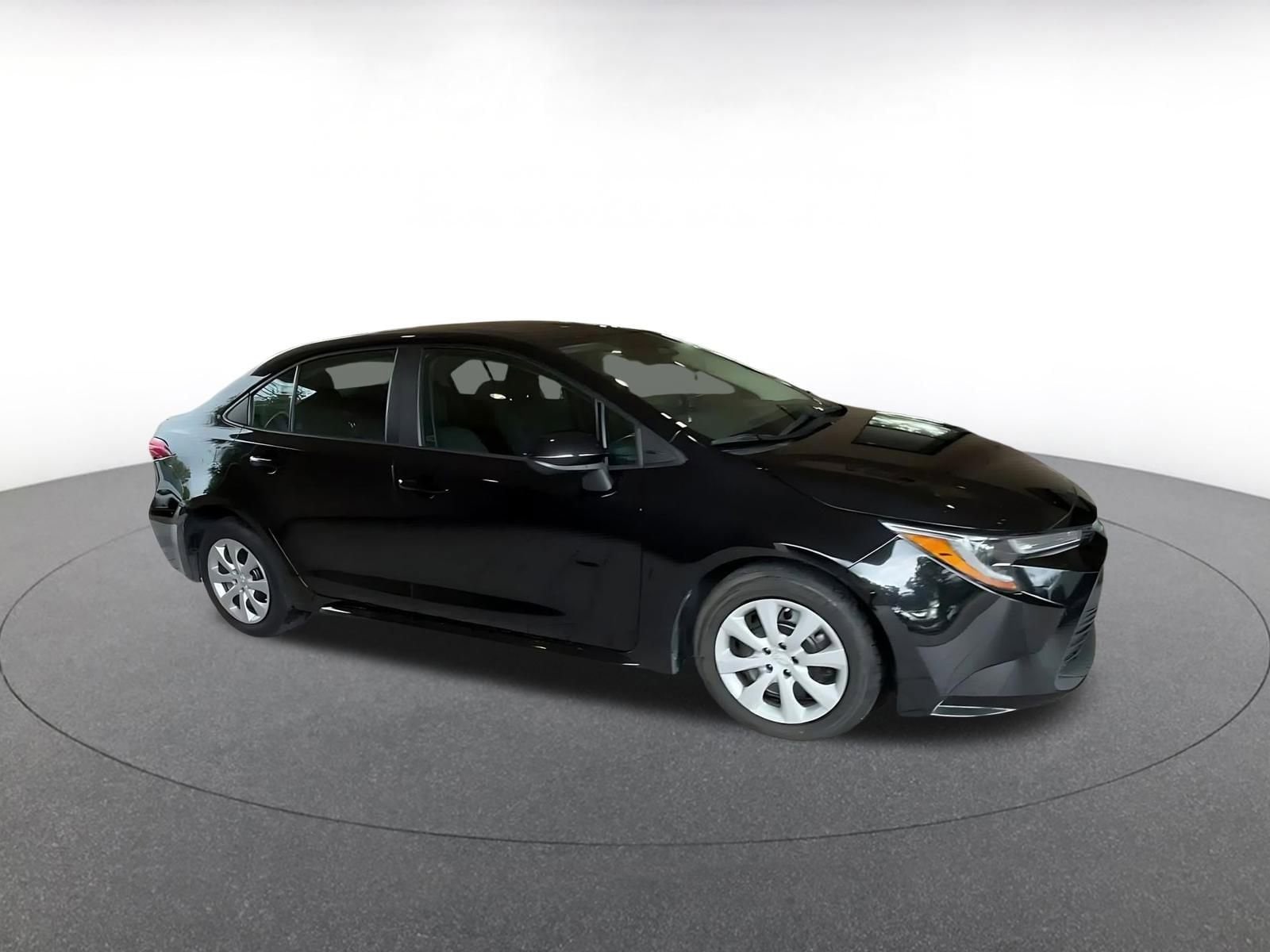 Thumbnail: 2023 Toyota Corolla - 2