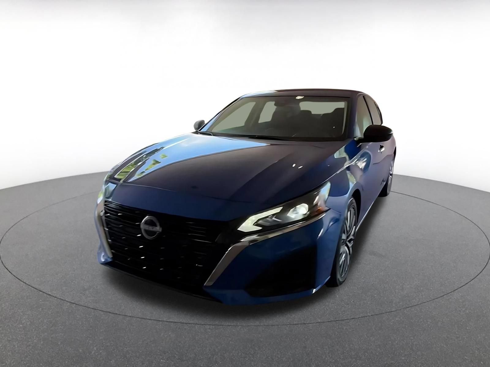 Thumbnail: 2025 Nissan Altima - 5