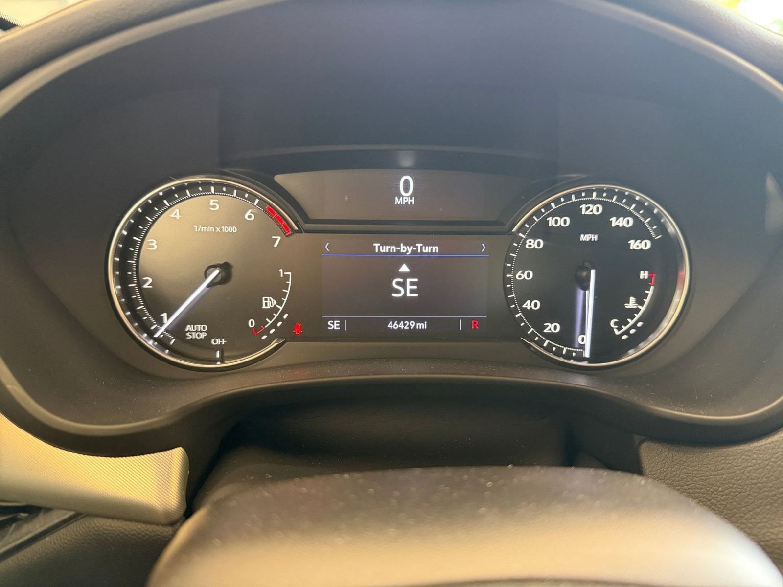 Thumbnail: 2023 Cadillac XT4 - 34