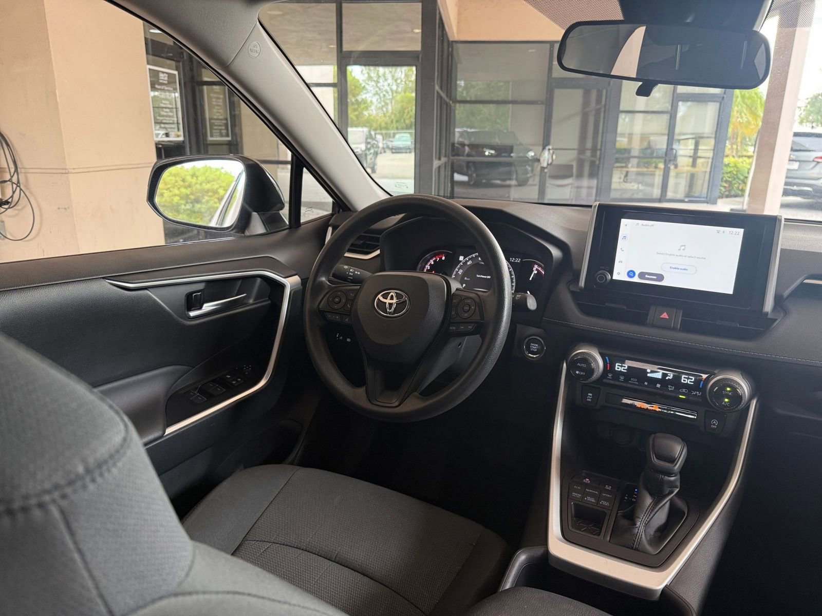 Thumbnail: 2025 Toyota RAV4 - 28