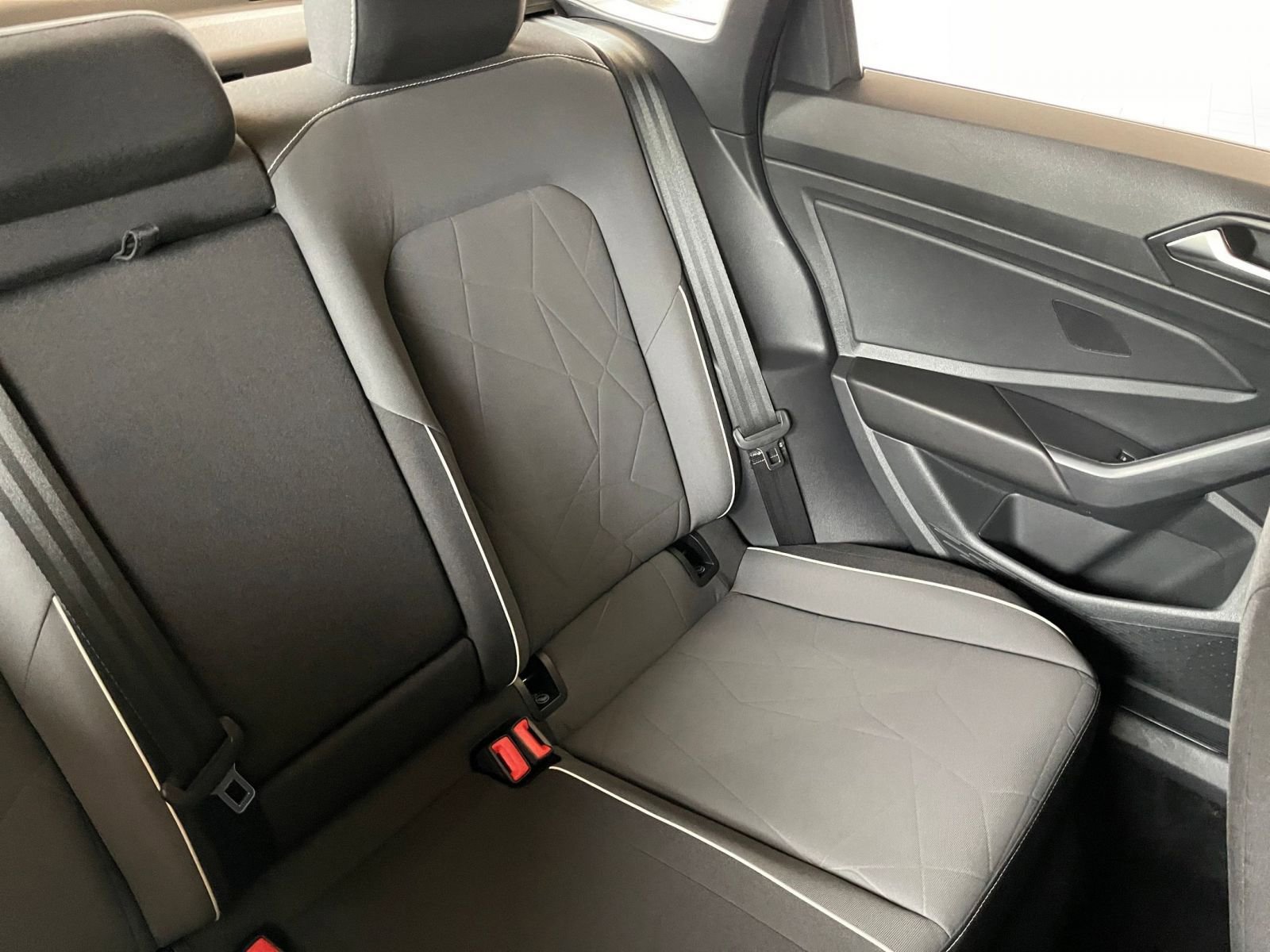 Thumbnail: 2025 Volkswagen Jetta - 35